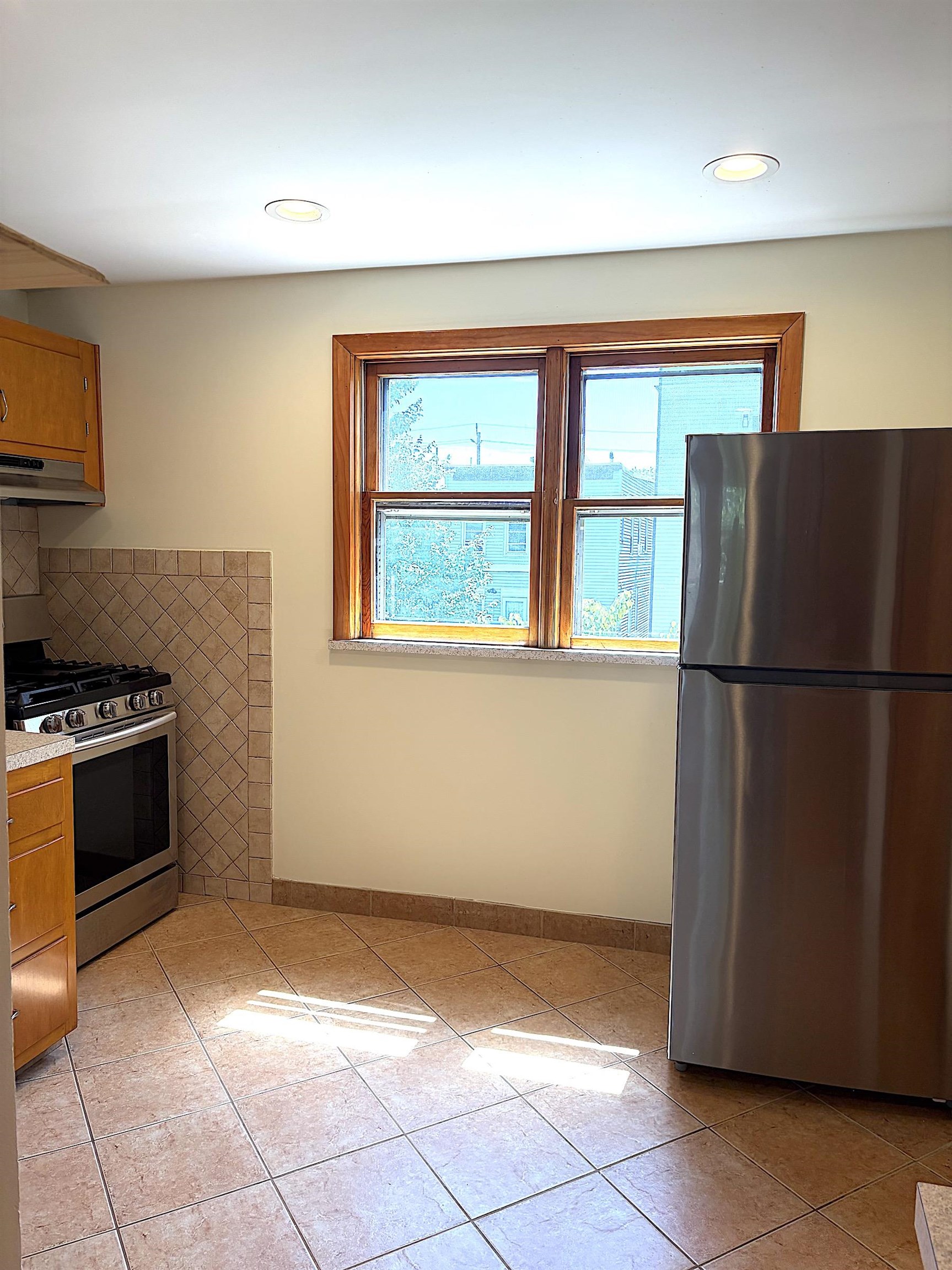 314 WEBSTER AVE Unit: 2