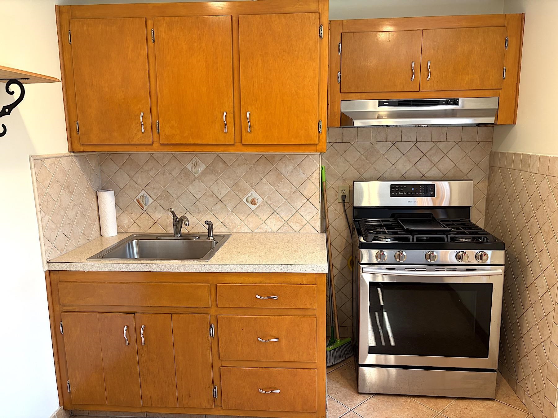 314 WEBSTER AVE Unit: 2