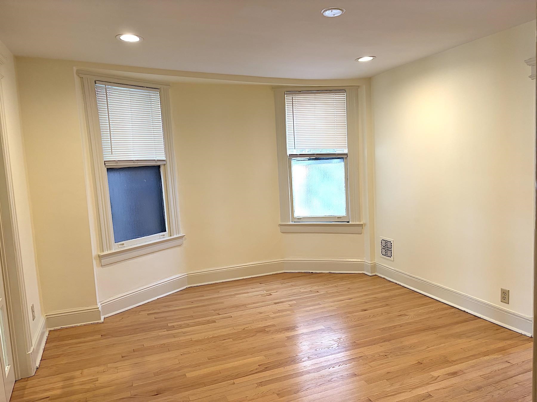 314 WEBSTER AVE Unit: 2