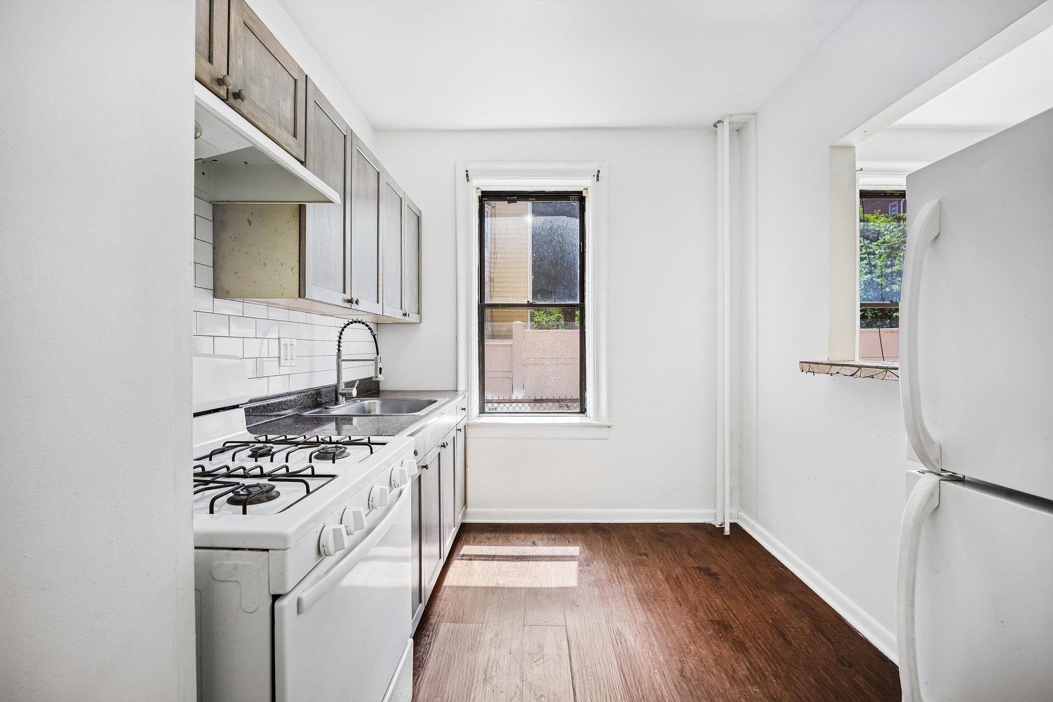 429 FAIRMOUNT AVE Unit: 104