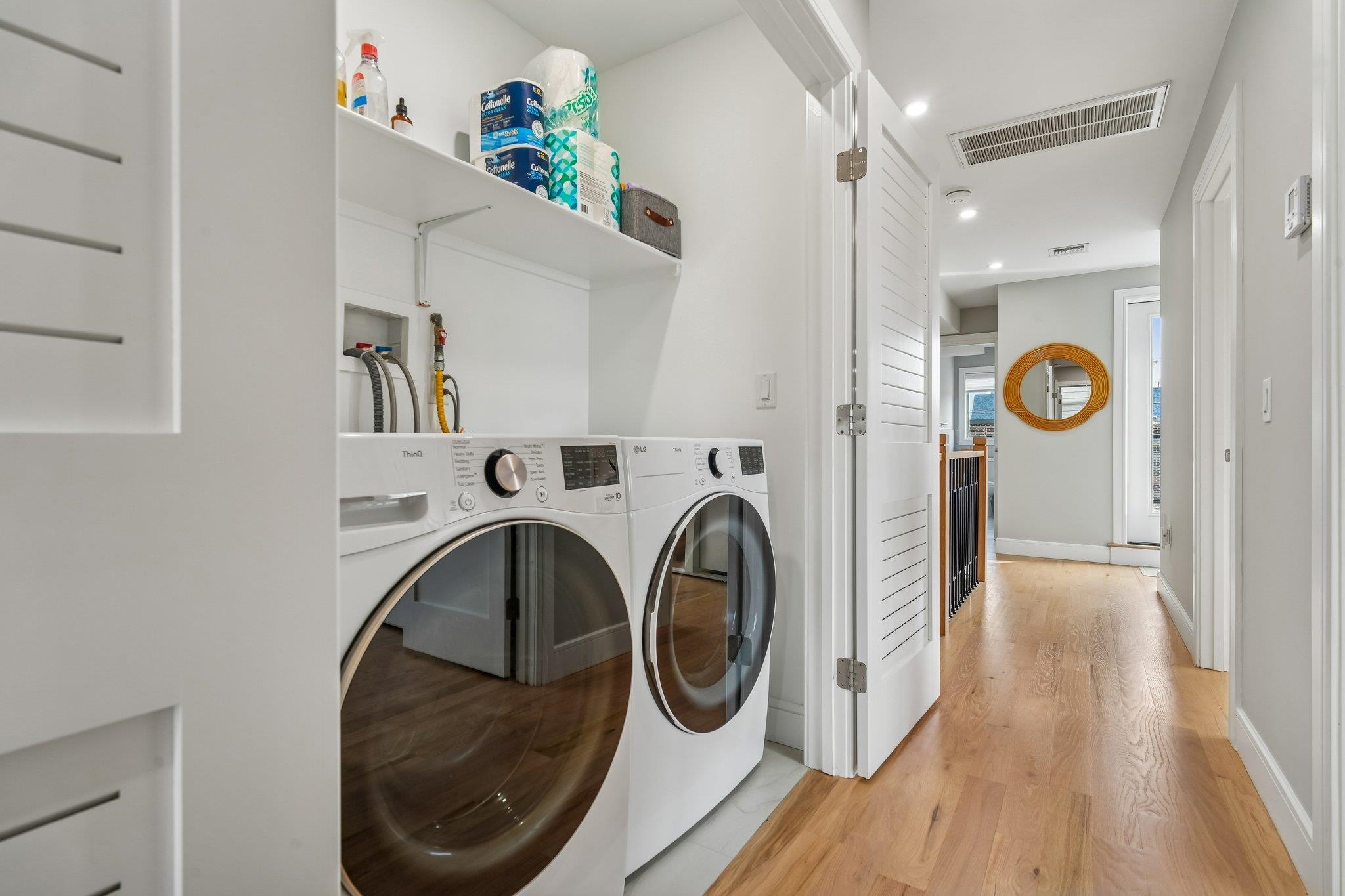 305 8TH ST Unit: 2