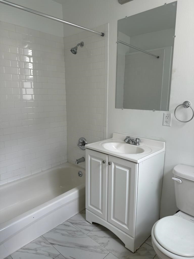 602 WASHINGTON ST Unit: 2
