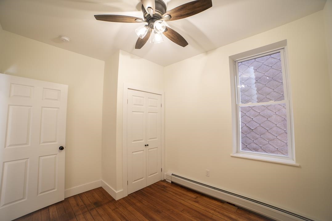 206 48TH ST Unit: 3