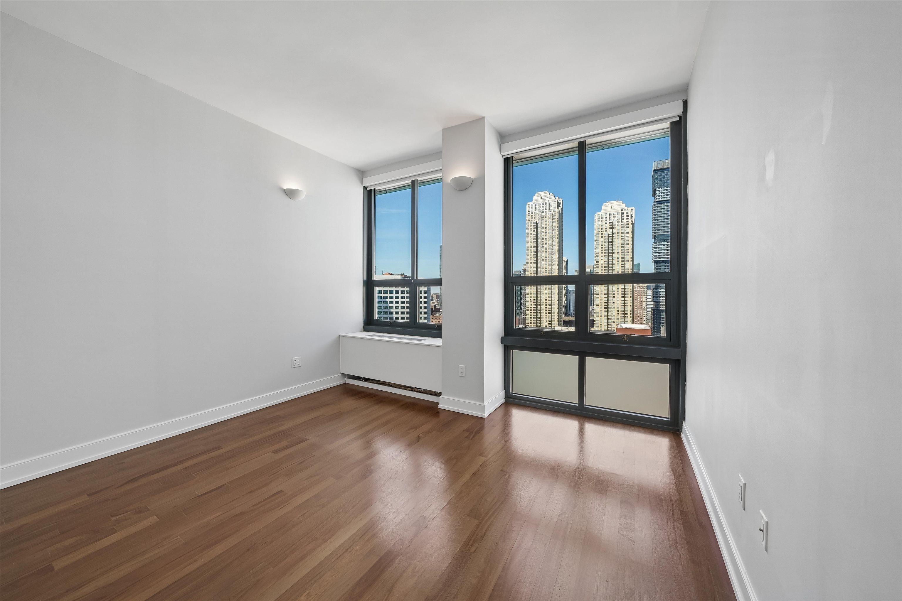 105 GREENE ST Unit: 1901