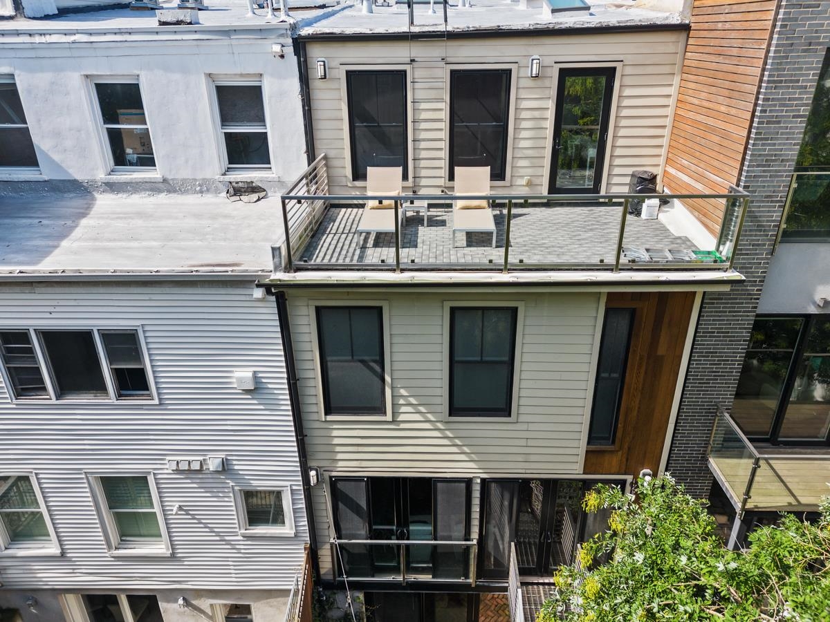 735 BLOOMFIELD ST