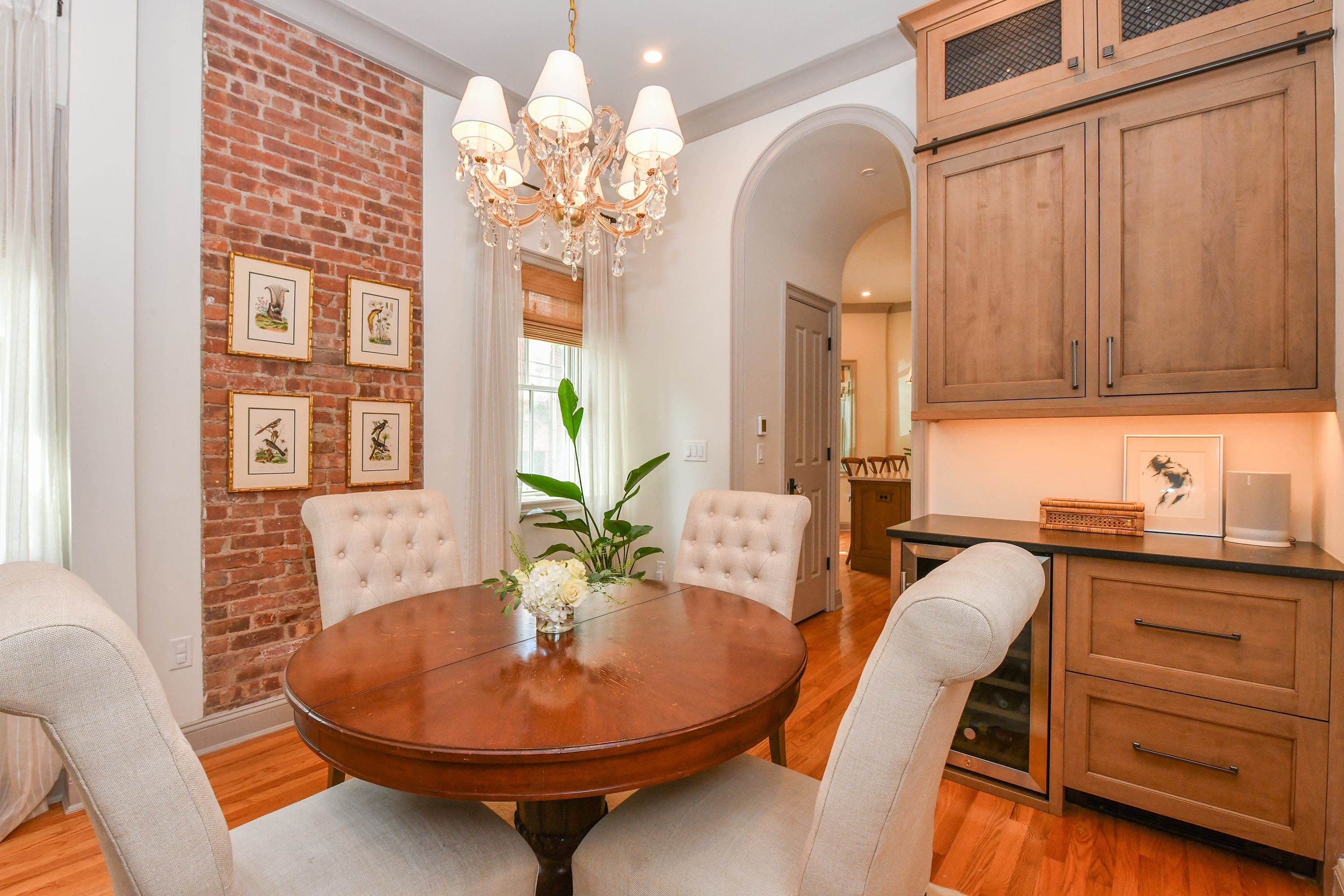 500 HUDSON ST Unit: 1B