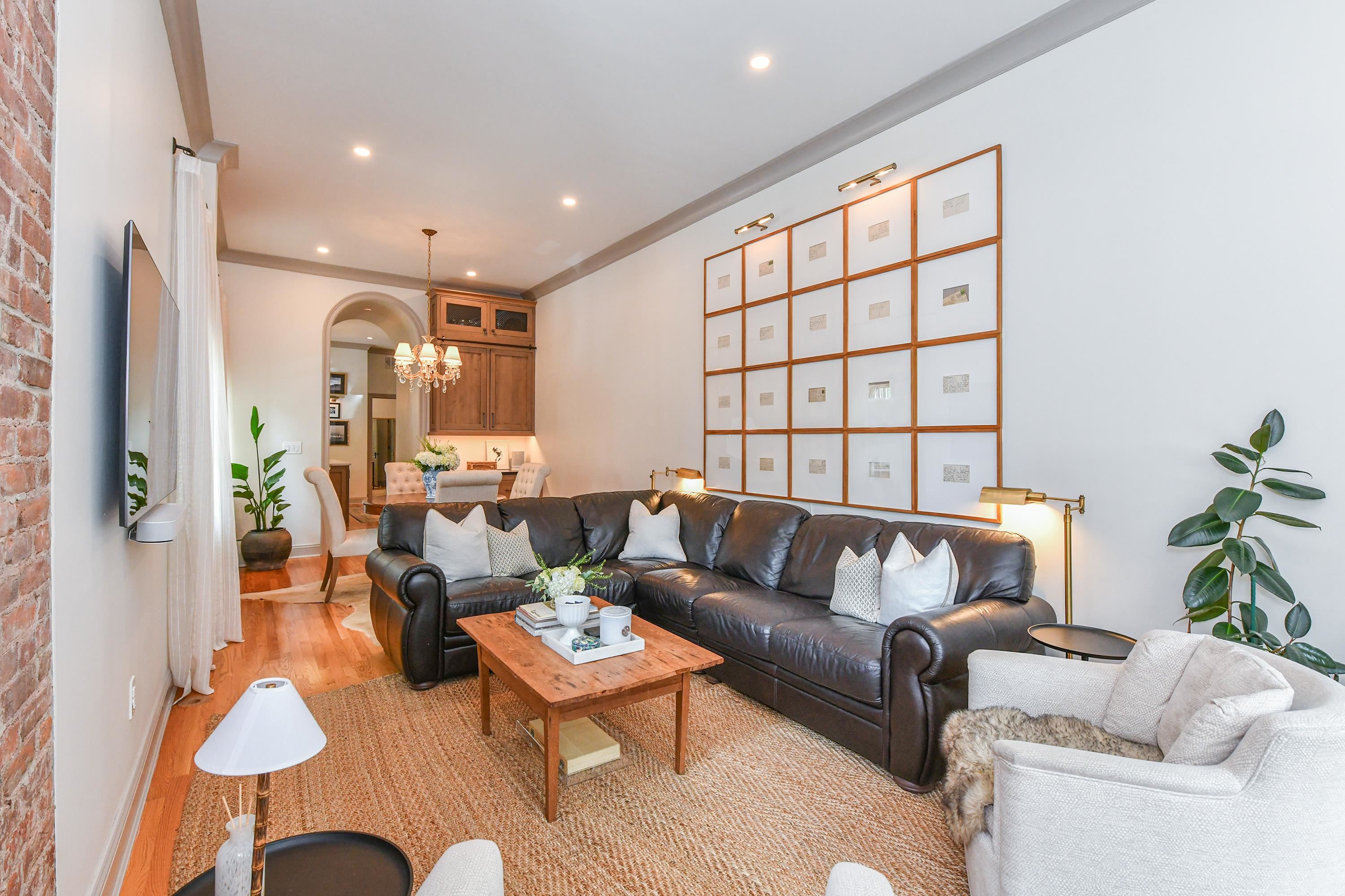 500 HUDSON ST Unit: 1B
