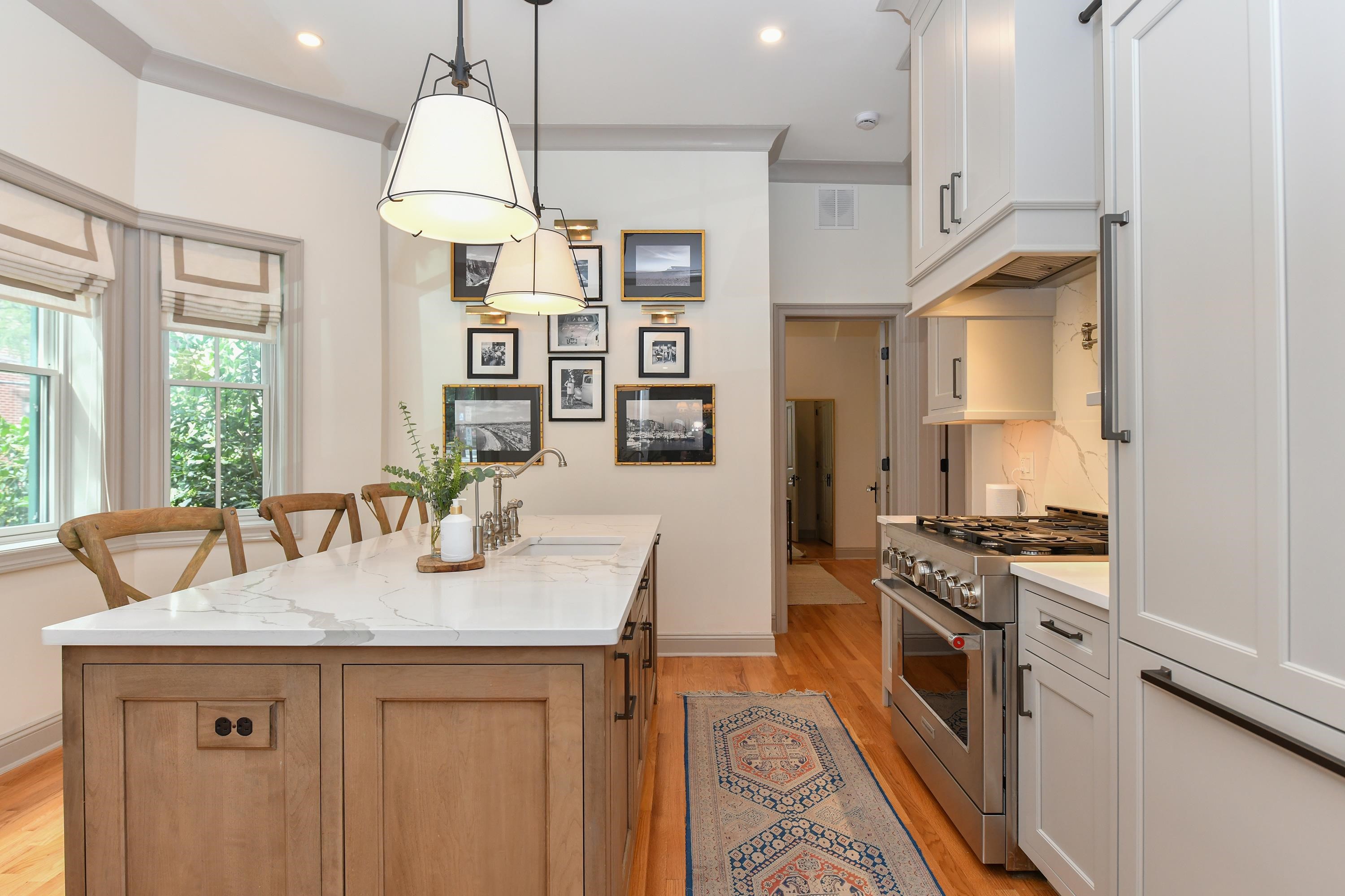 500 HUDSON ST Unit: 1B