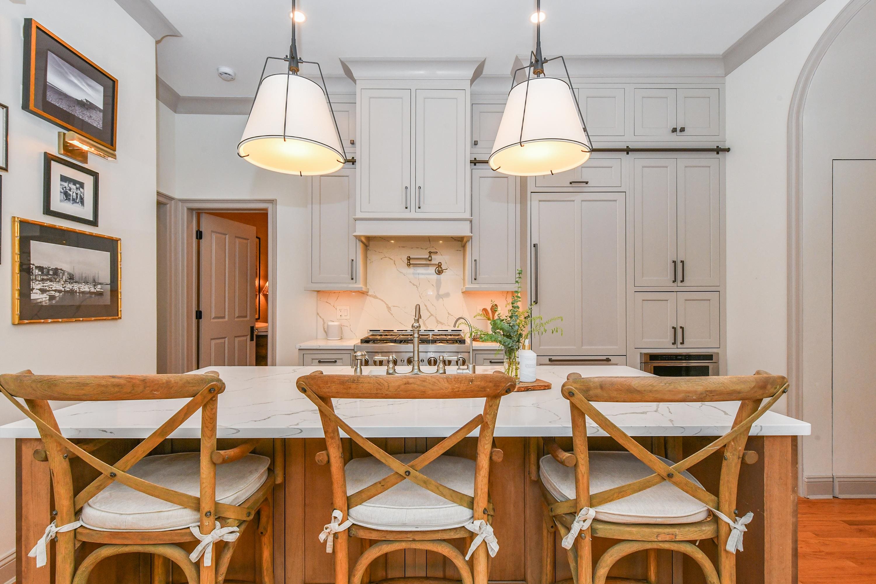 500 HUDSON ST Unit: 1B