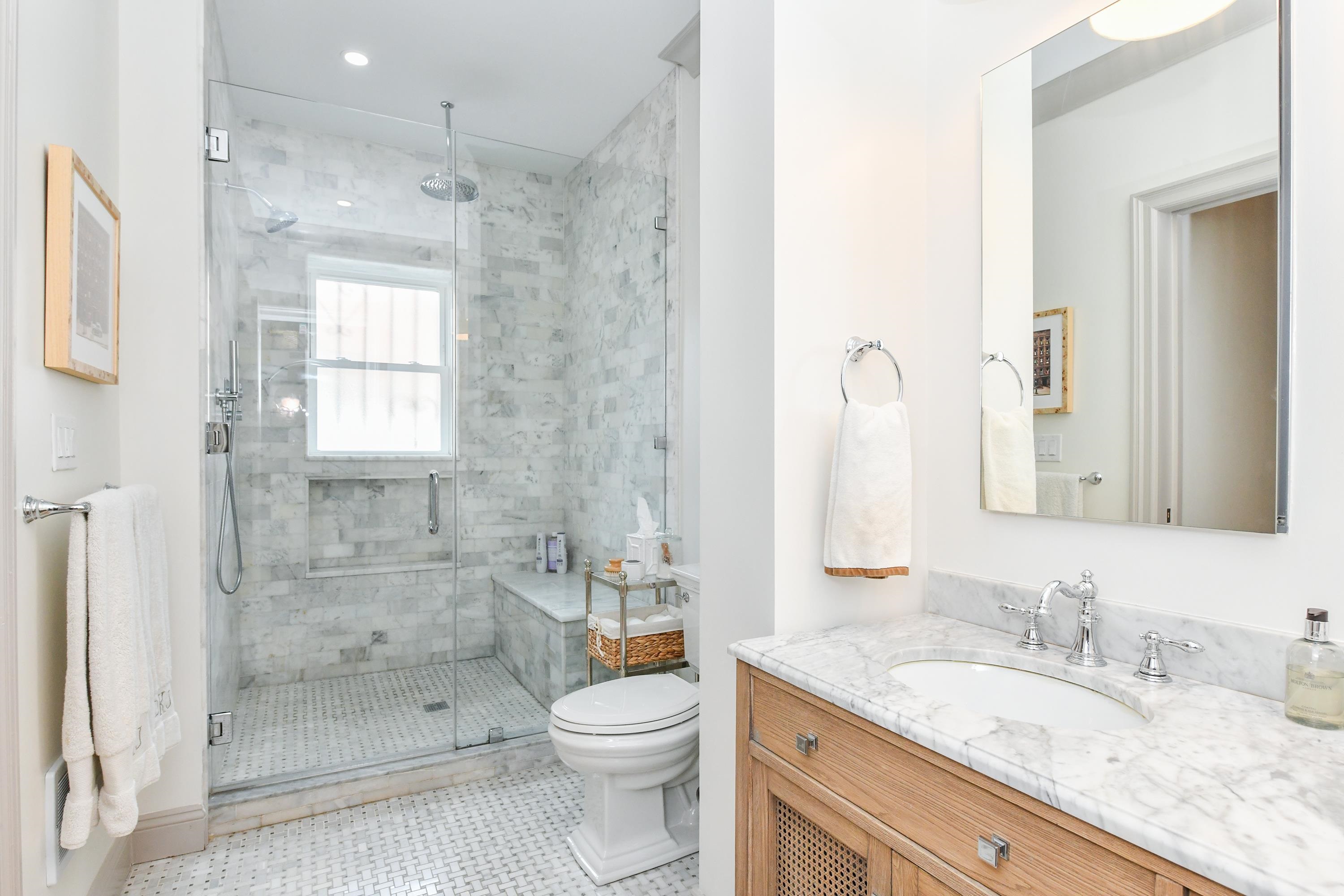 500 HUDSON ST Unit: 1B