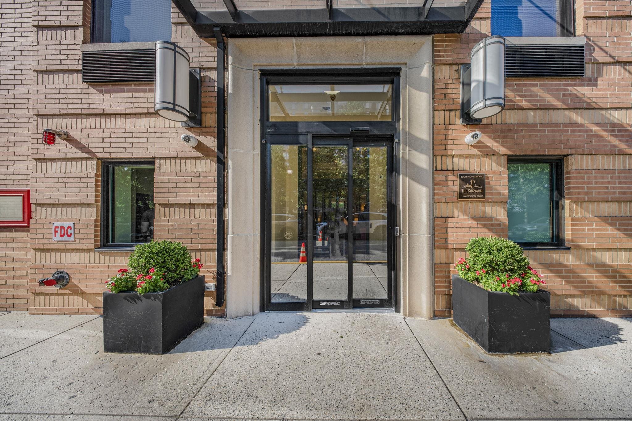 2 CONSTITUTION CT Unit: 707