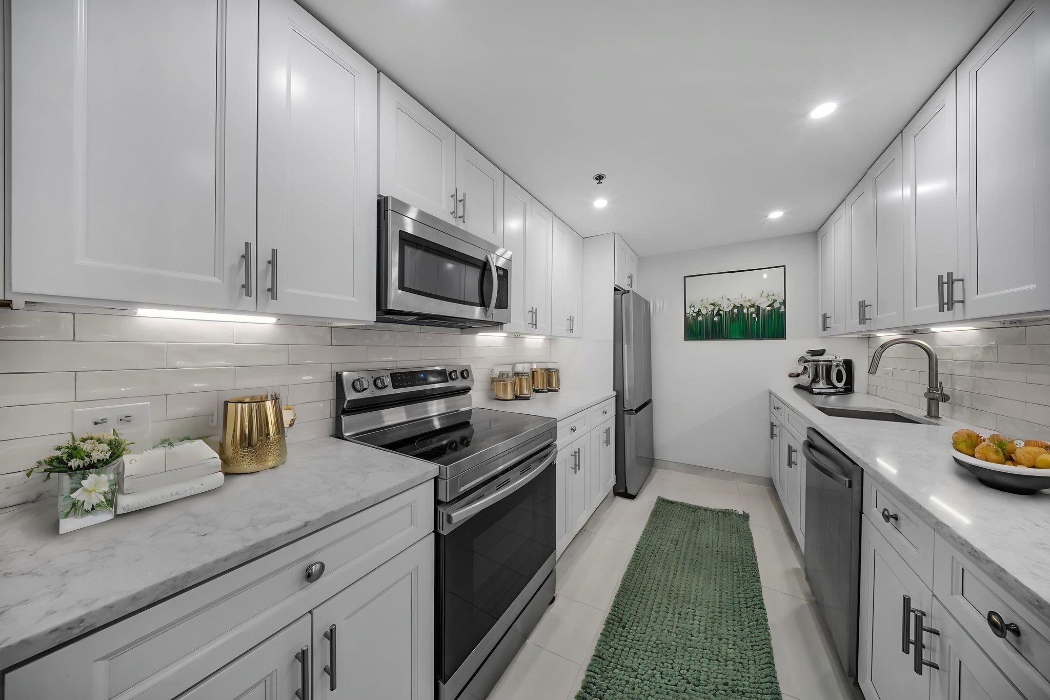 2 CONSTITUTION CT Unit: 707