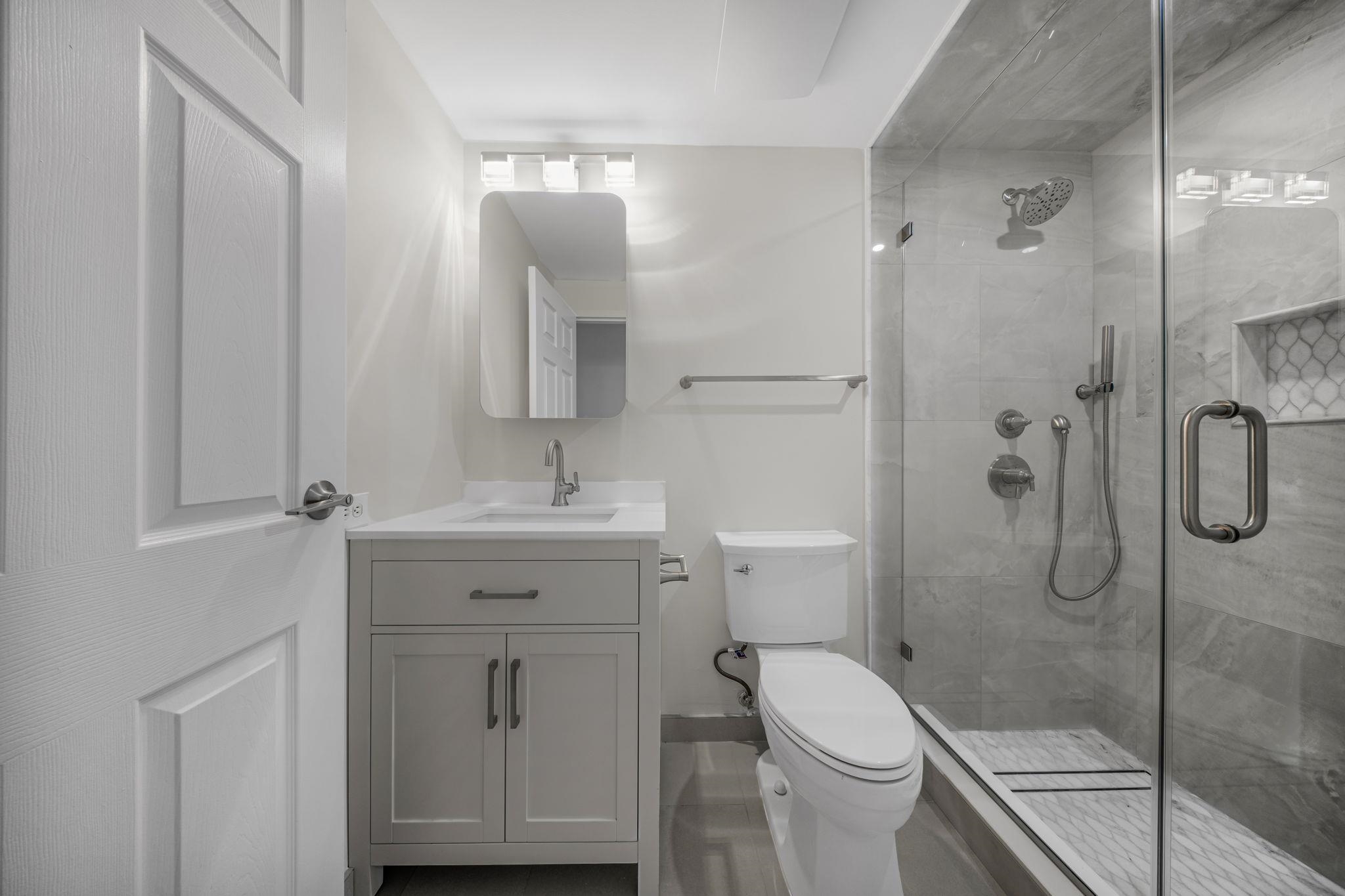 2 CONSTITUTION CT Unit: 707