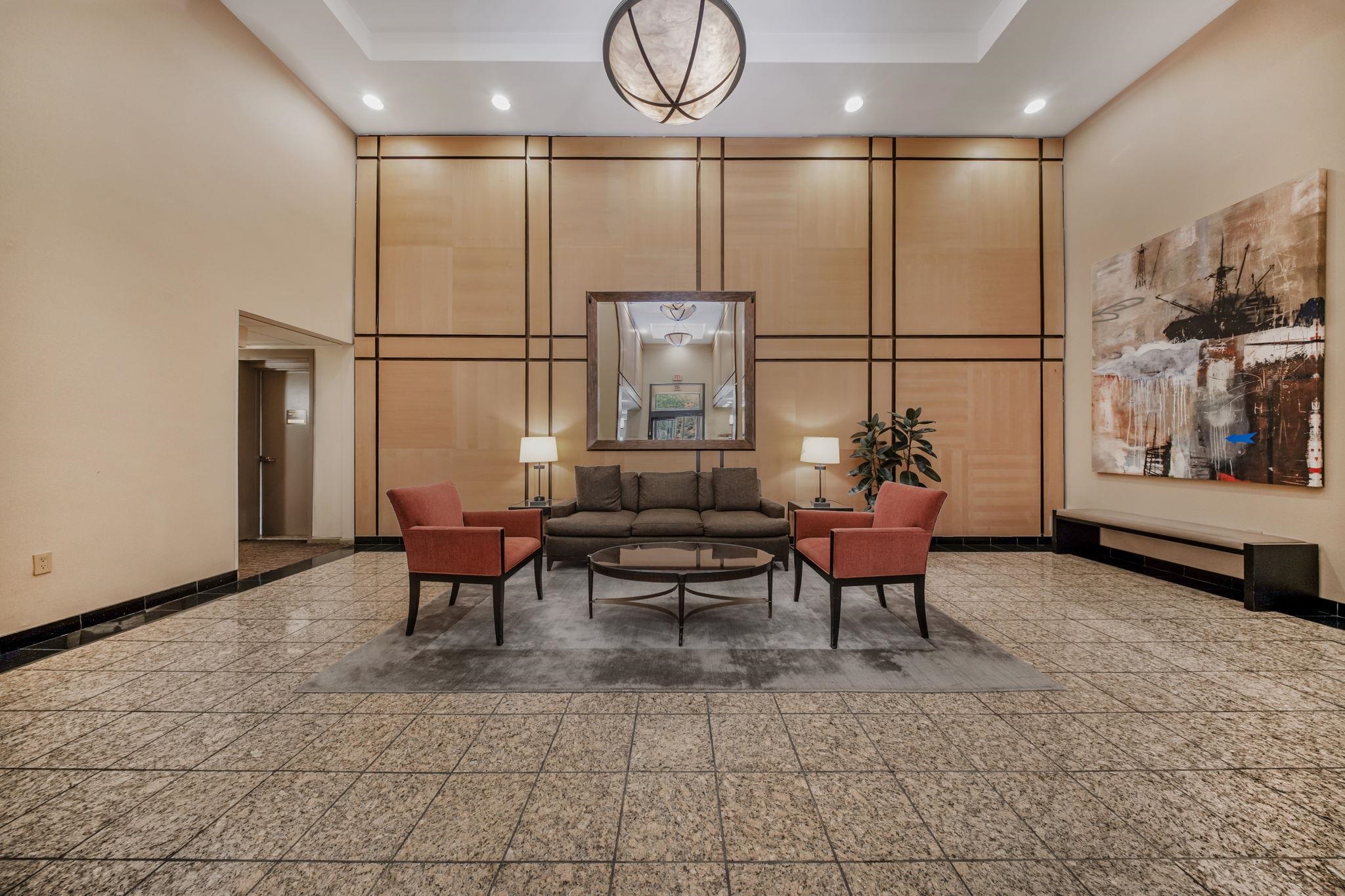 2 CONSTITUTION CT Unit: 707