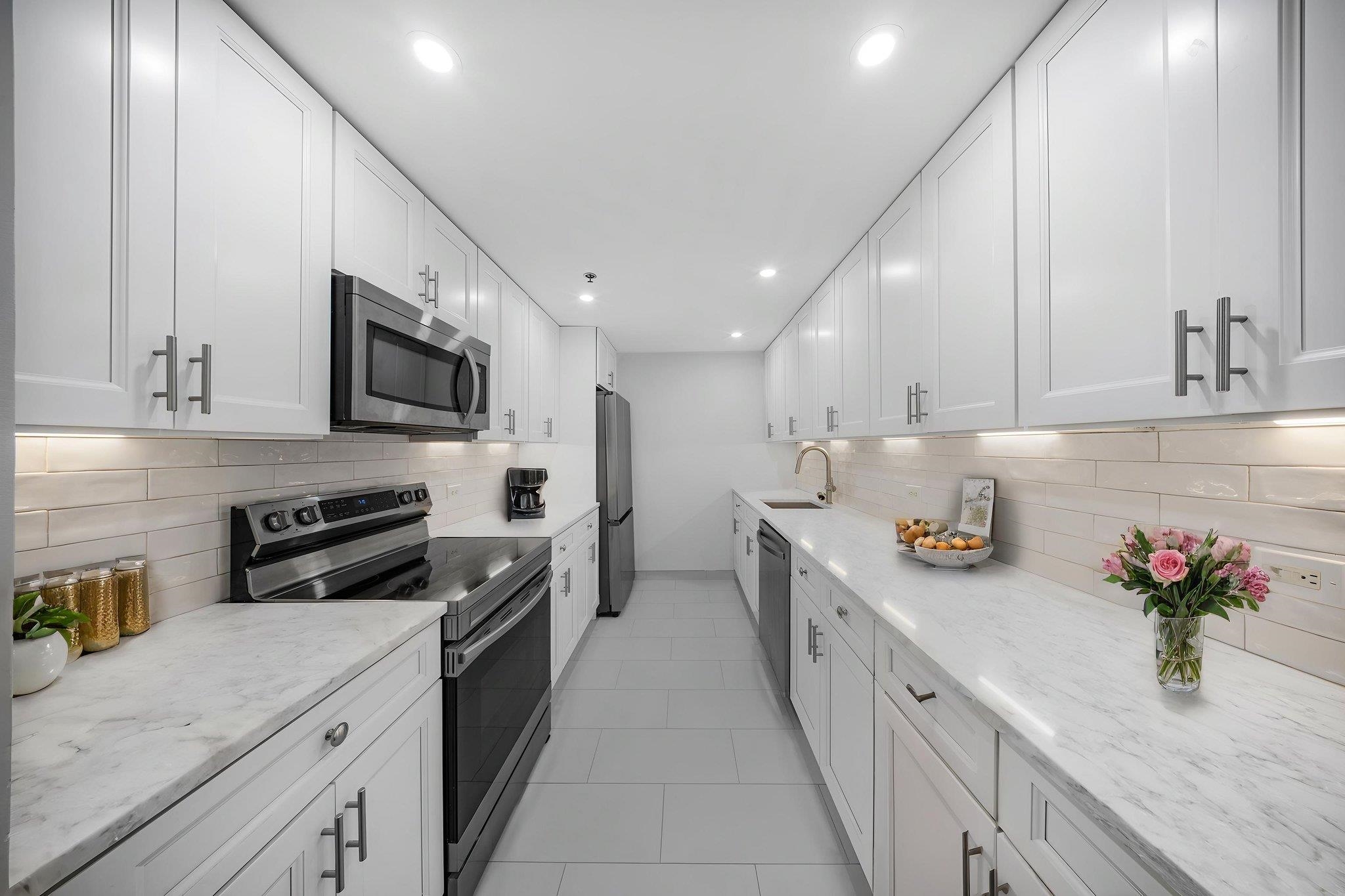 2 CONSTITUTION CT Unit: 707