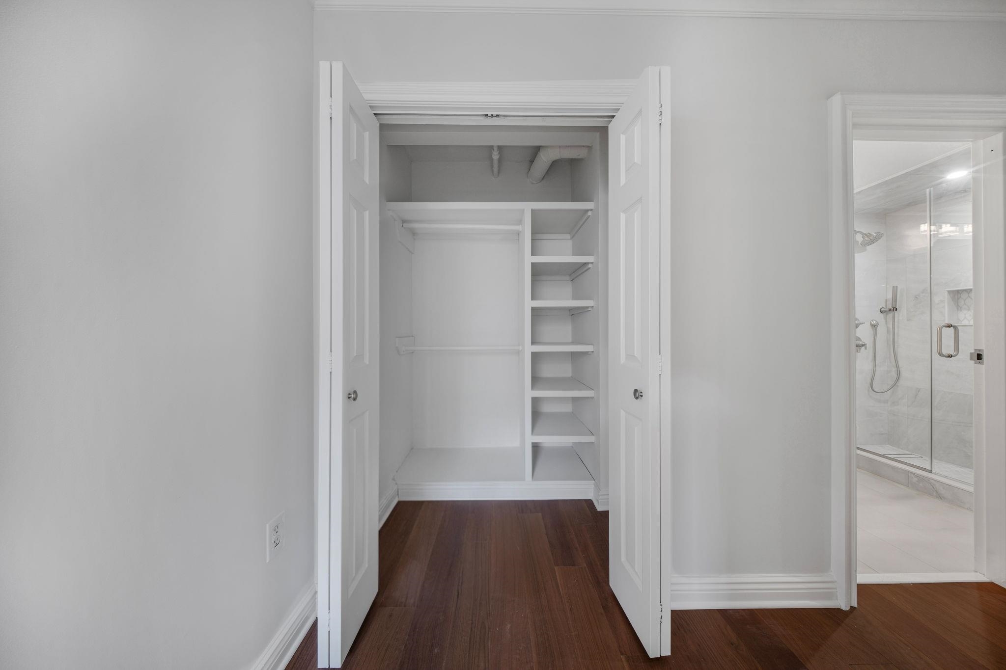 2 CONSTITUTION CT Unit: 707