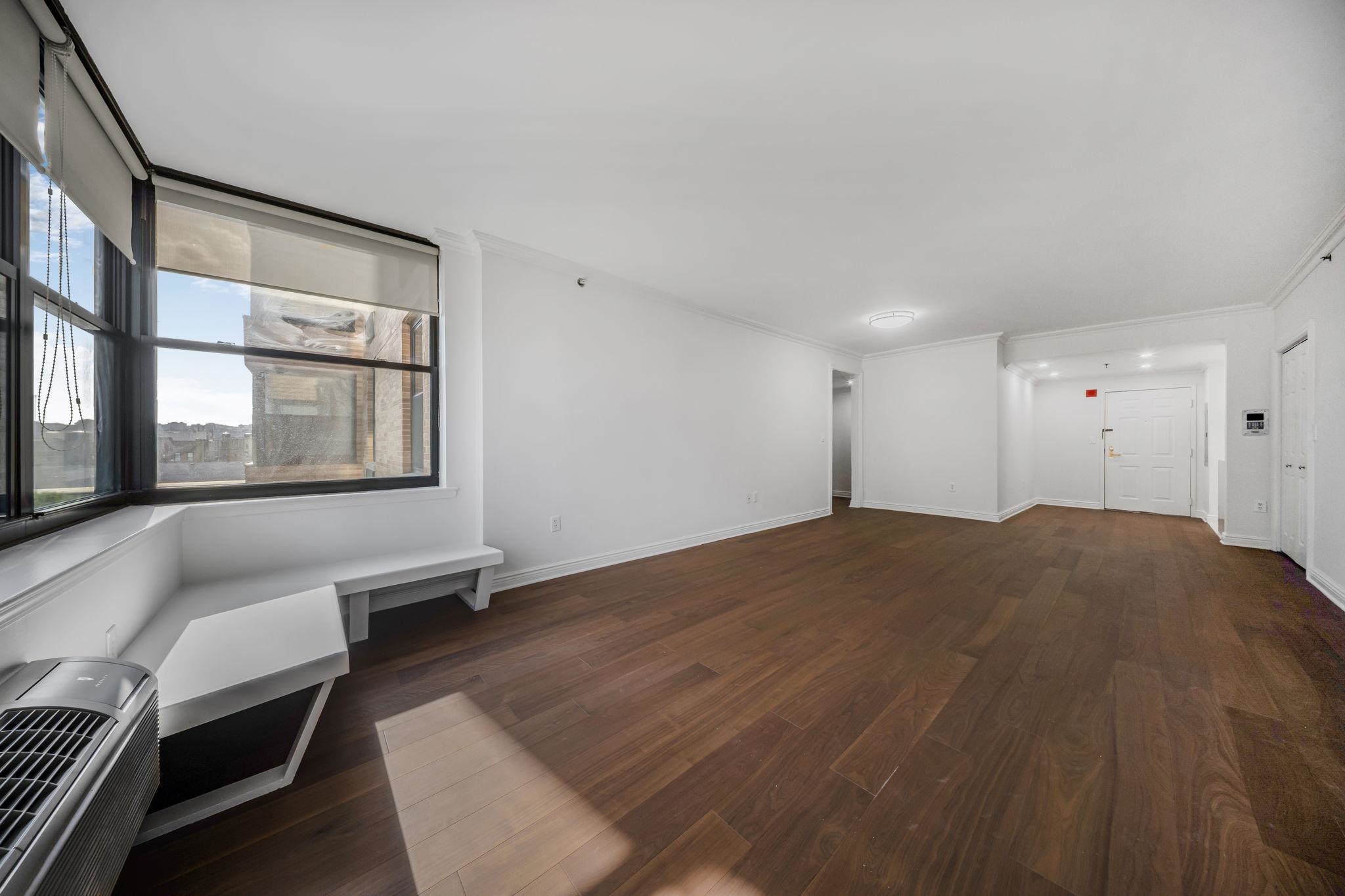 2 CONSTITUTION CT Unit: 707