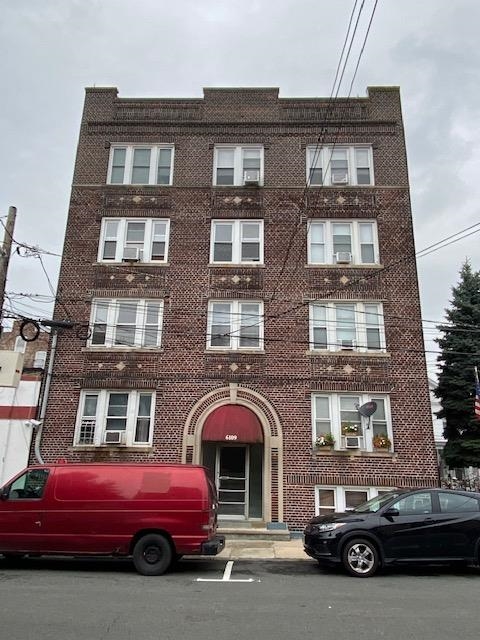 6109 MONROE PL Unit: D4