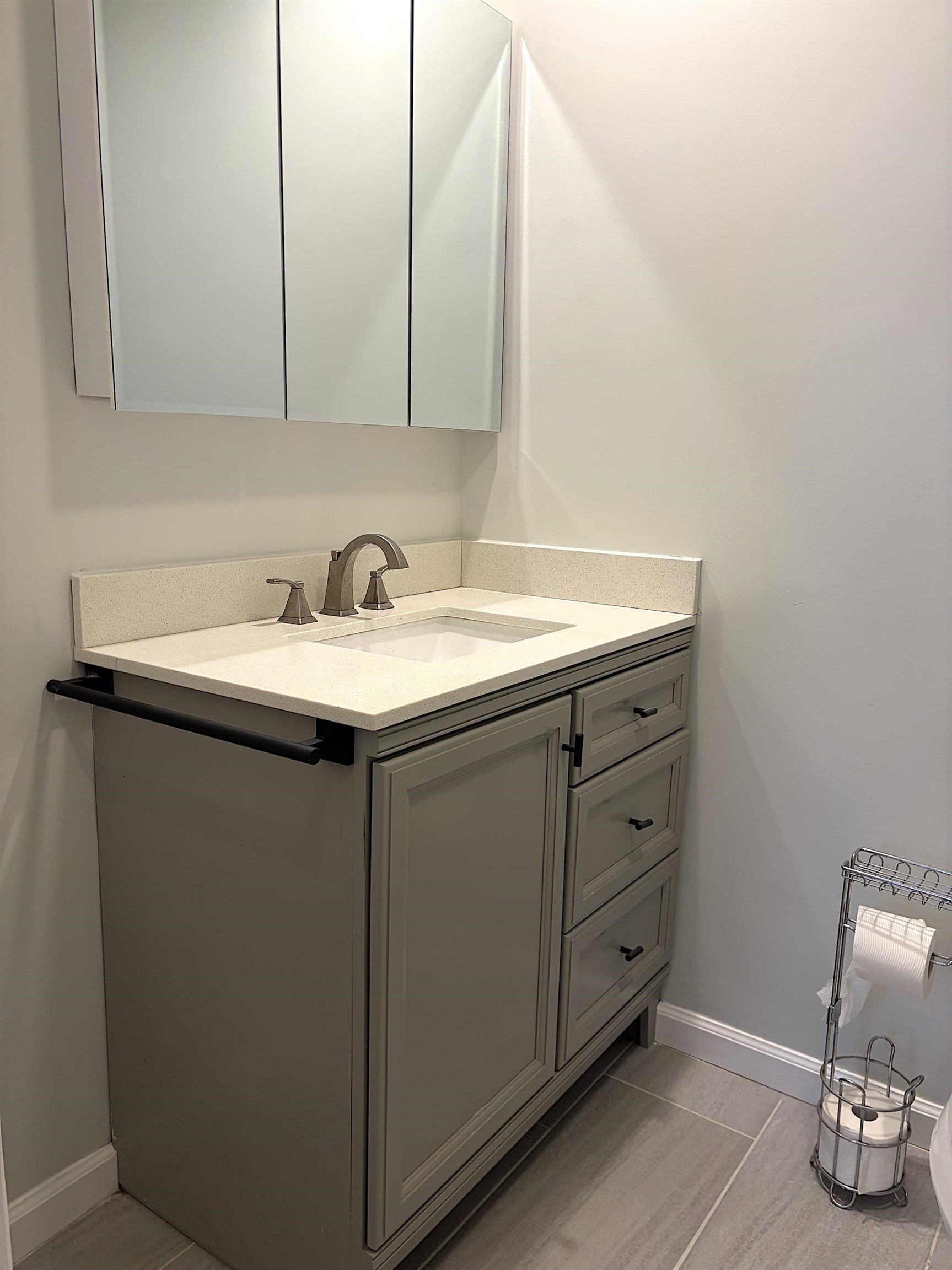 111 MAPLE ST Unit: 1