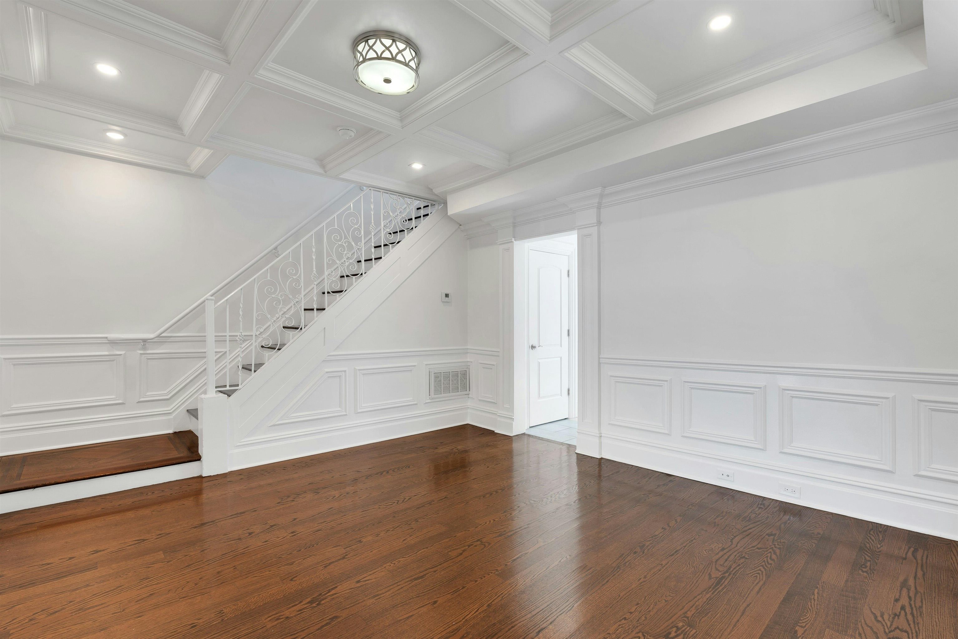 8128 KENNEDY BLVD
