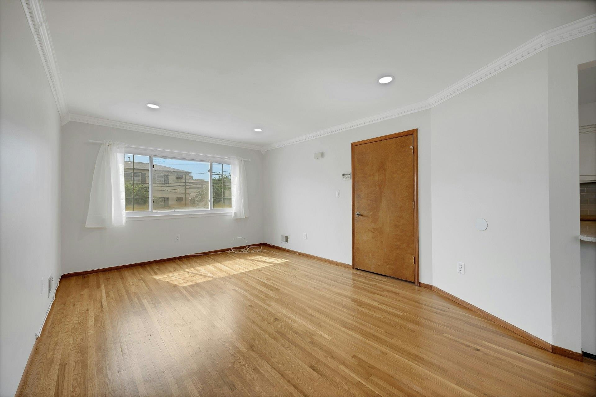 149 HOBART AVE