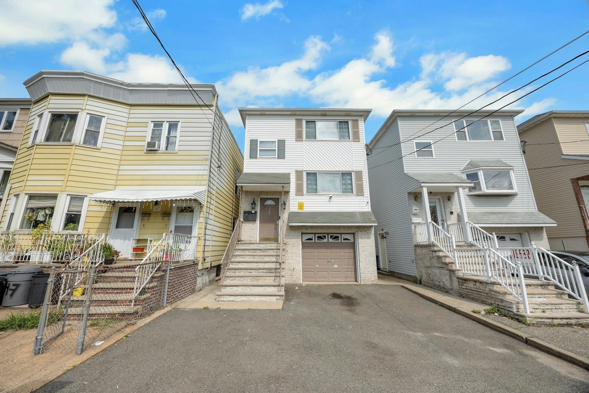 149 HOBART AVE
