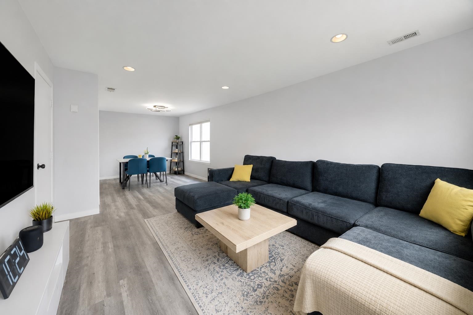149 HOBART AVE