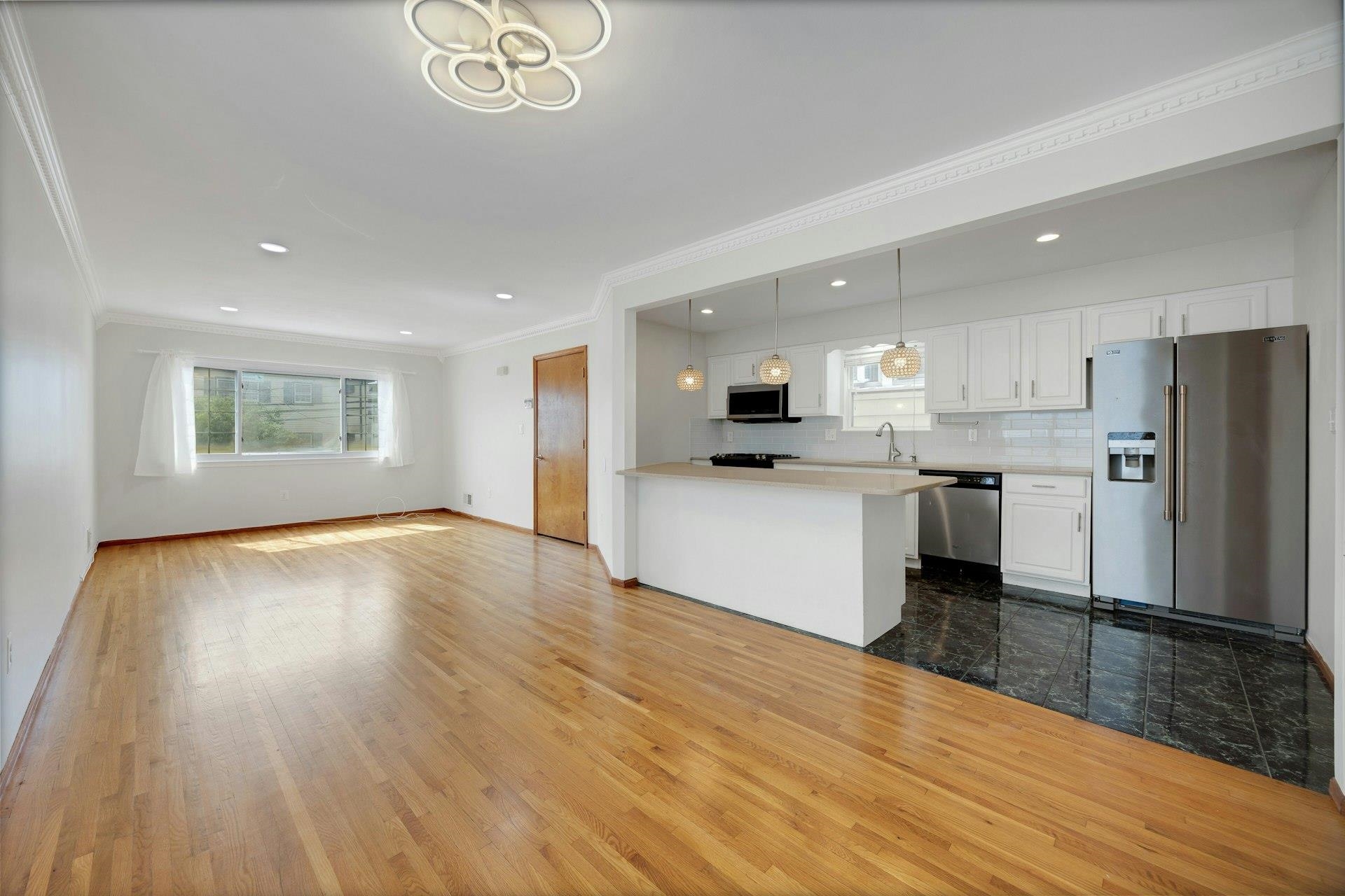 149 HOBART AVE