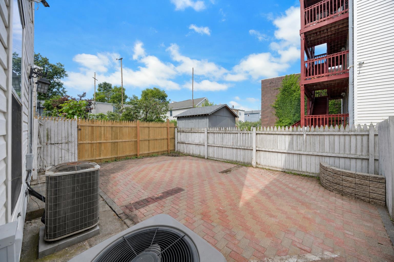 149 HOBART AVE