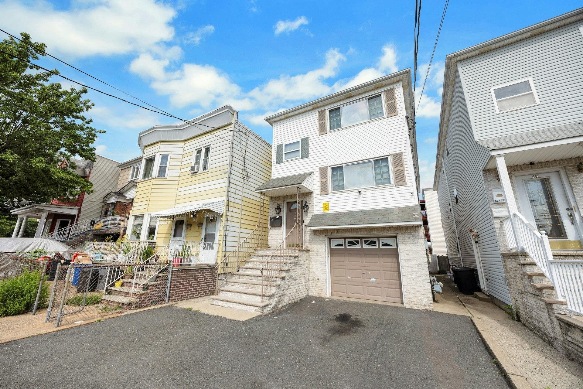 149 HOBART AVE