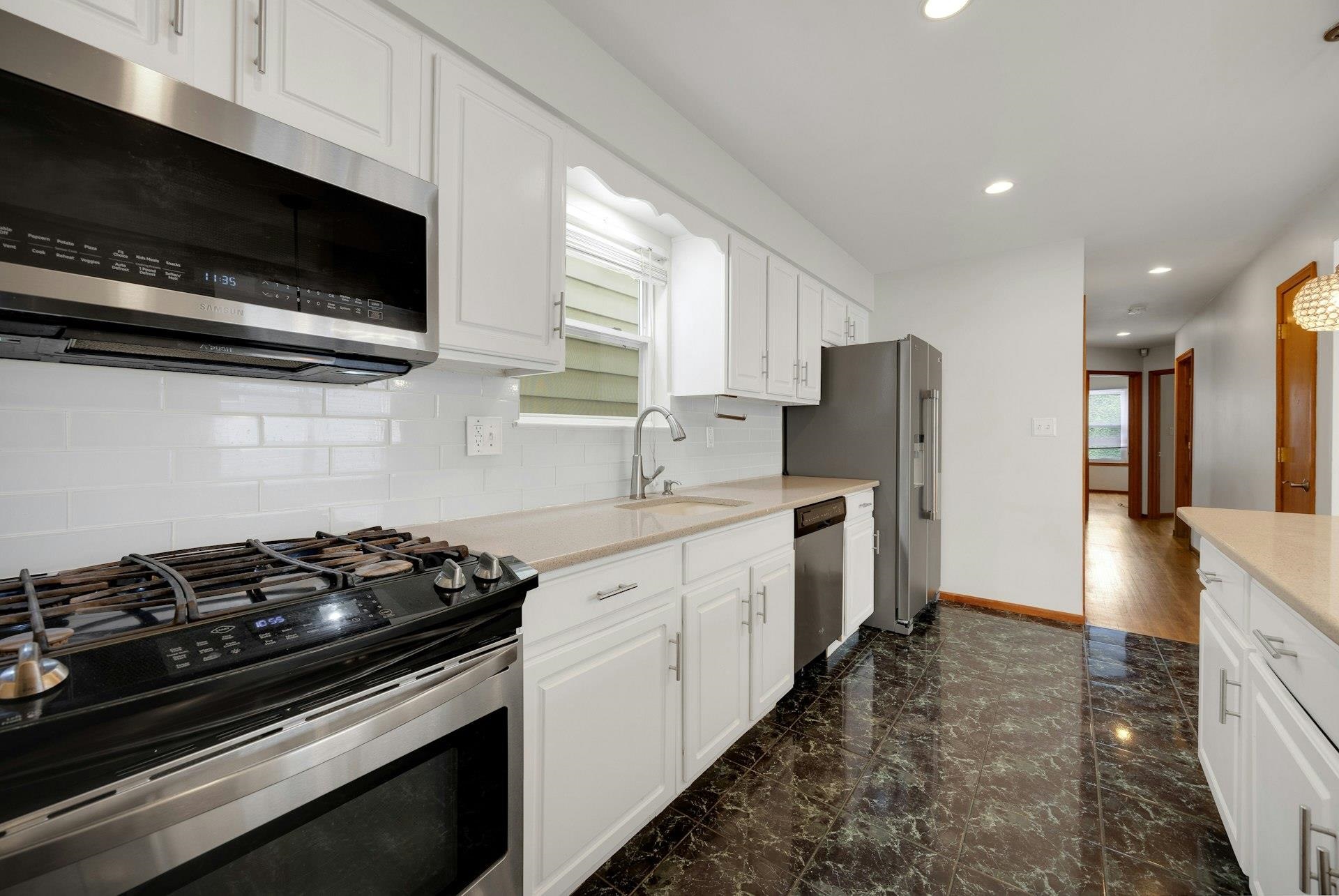 149 HOBART AVE