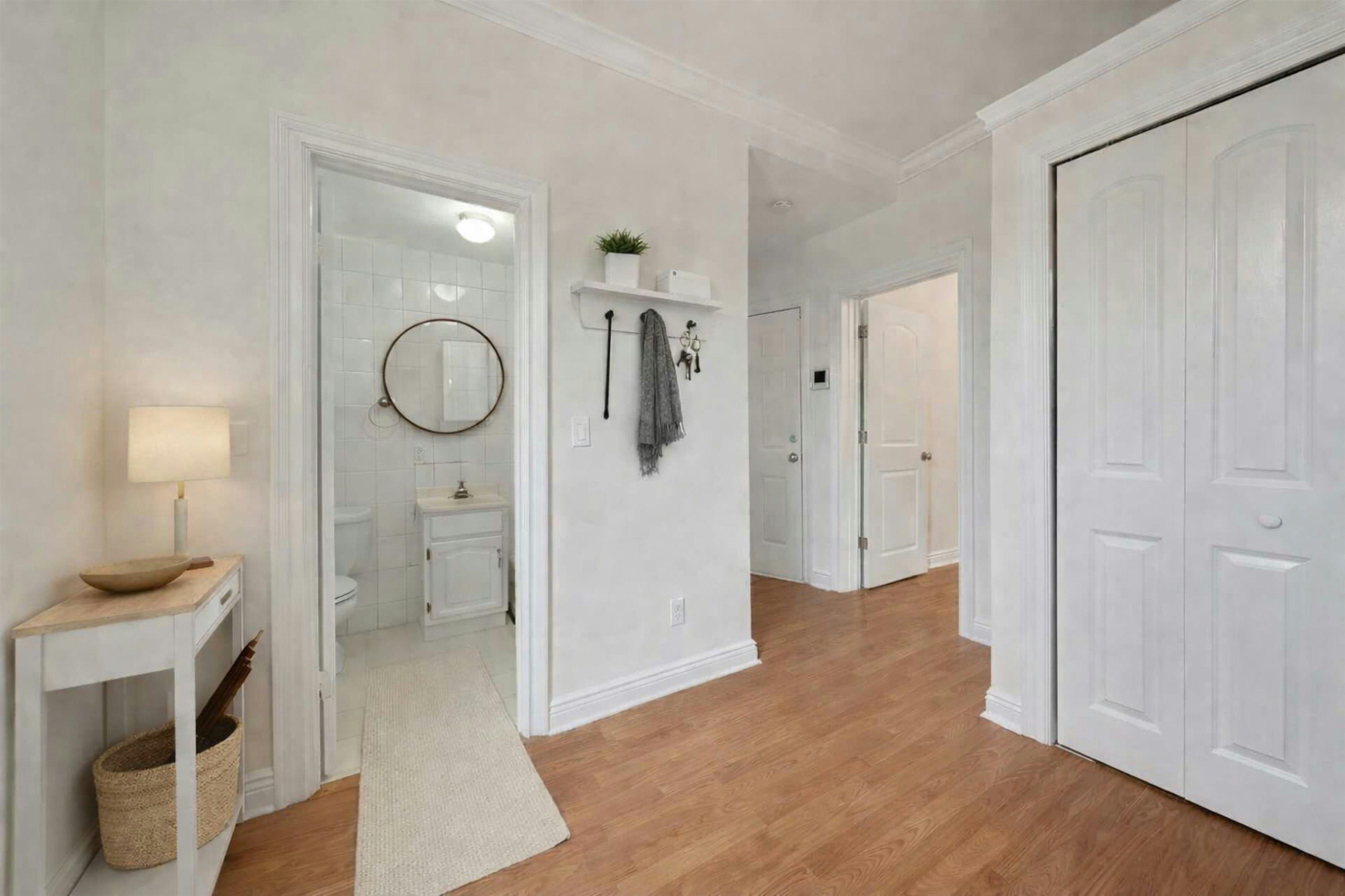 331 EAST GRAND ST Unit: 4