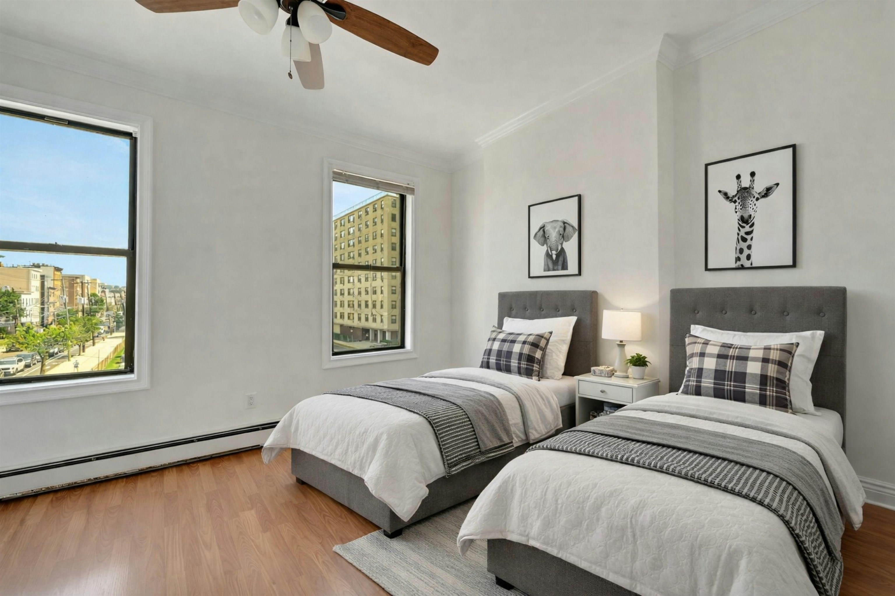 331 EAST GRAND ST Unit: 4