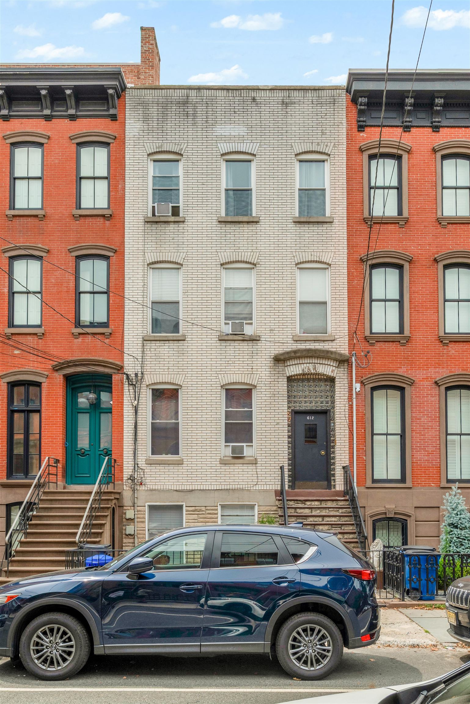 612 HUDSON ST Unit: 3