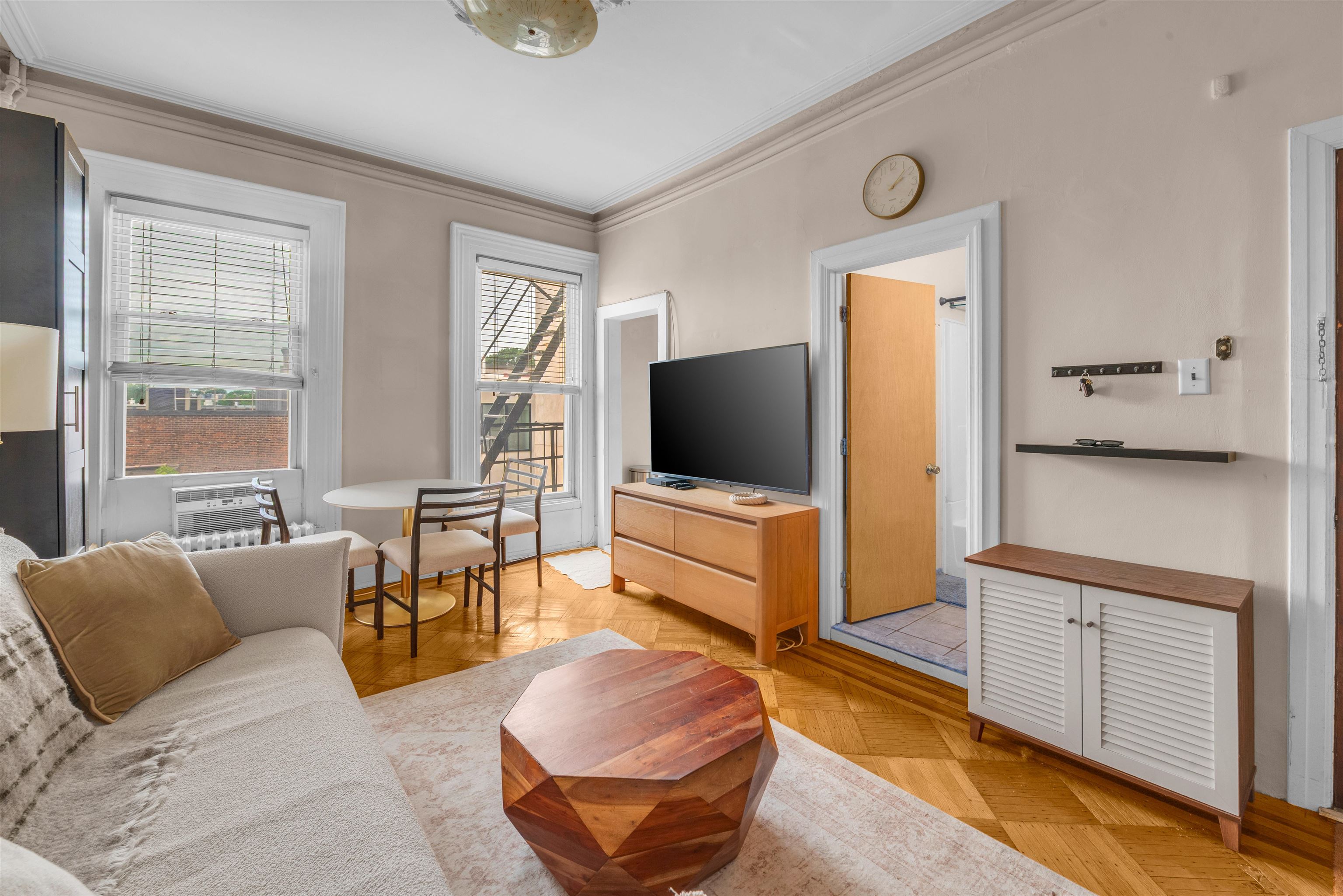 612 HUDSON ST Unit: 3