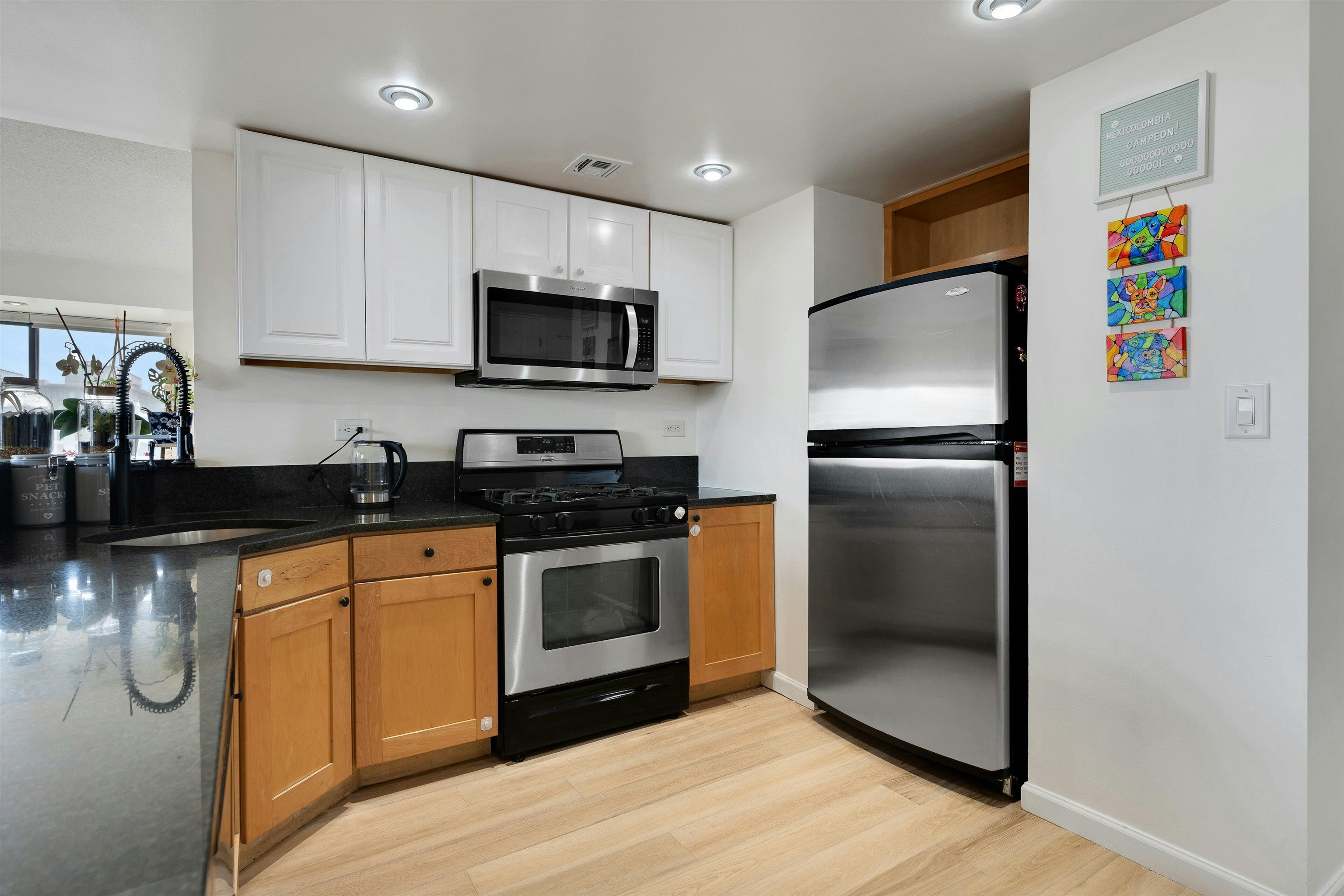 700 1ST ST Unit: 6H
