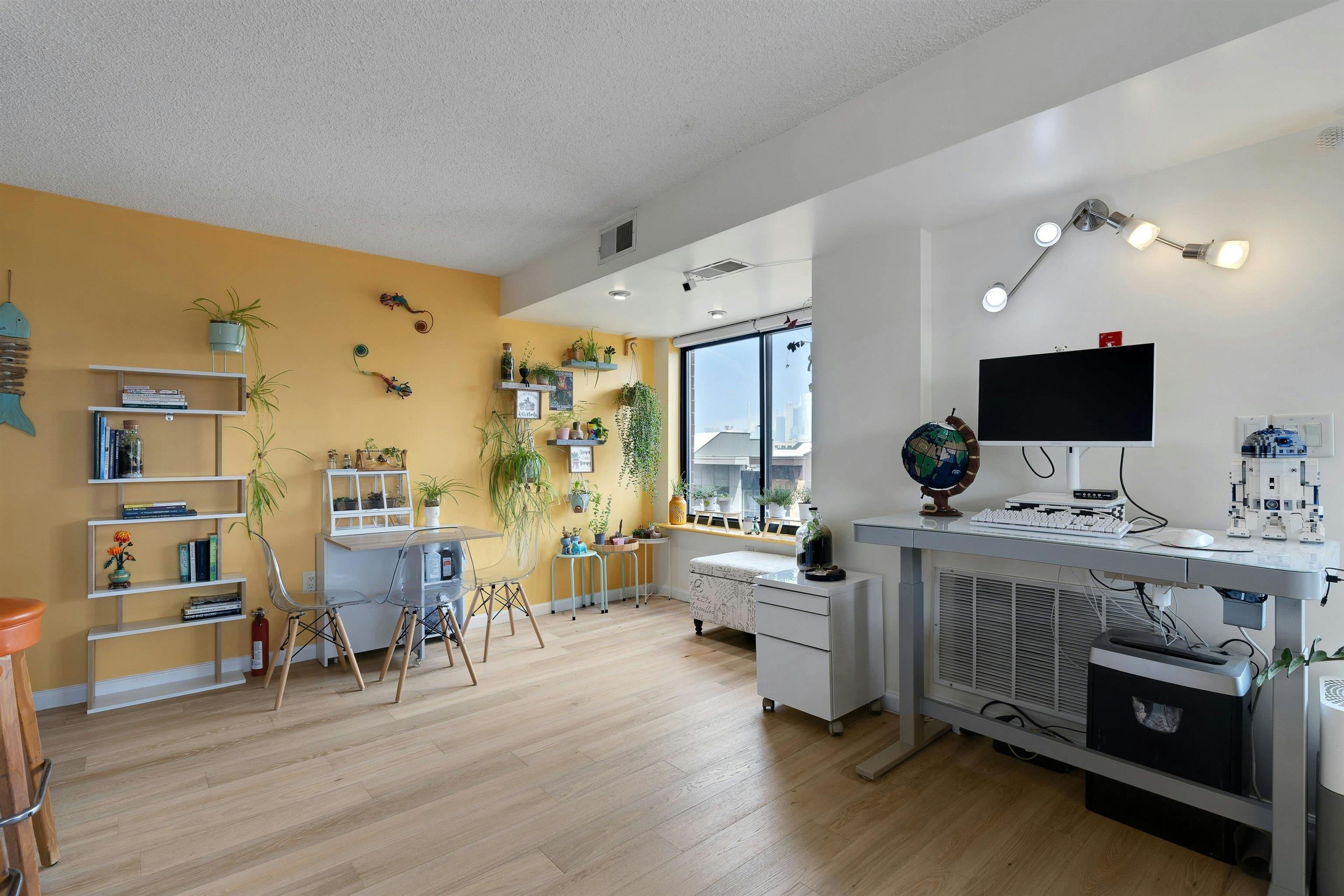 700 1ST ST Unit: 6H