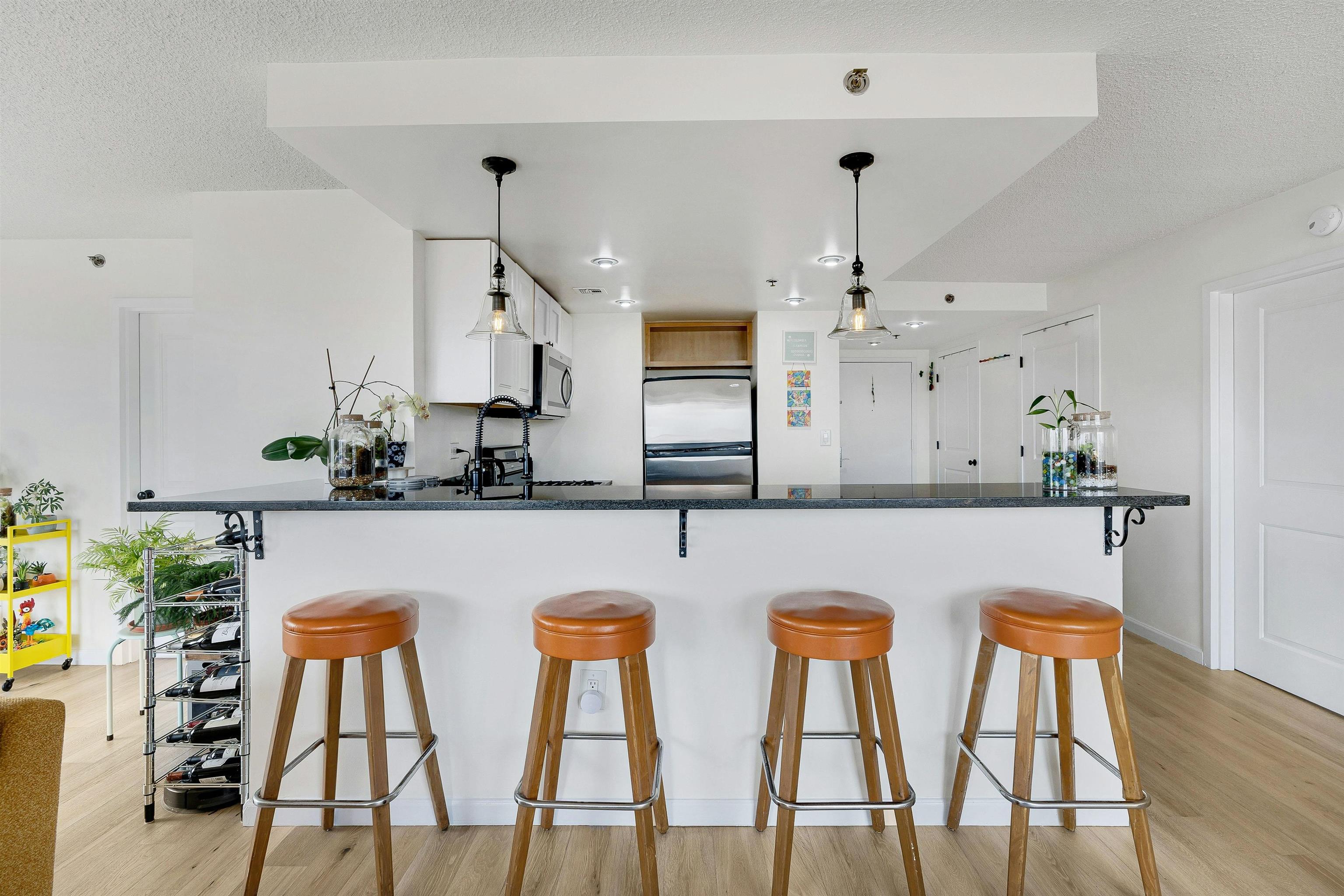 700 1ST ST Unit: 6H