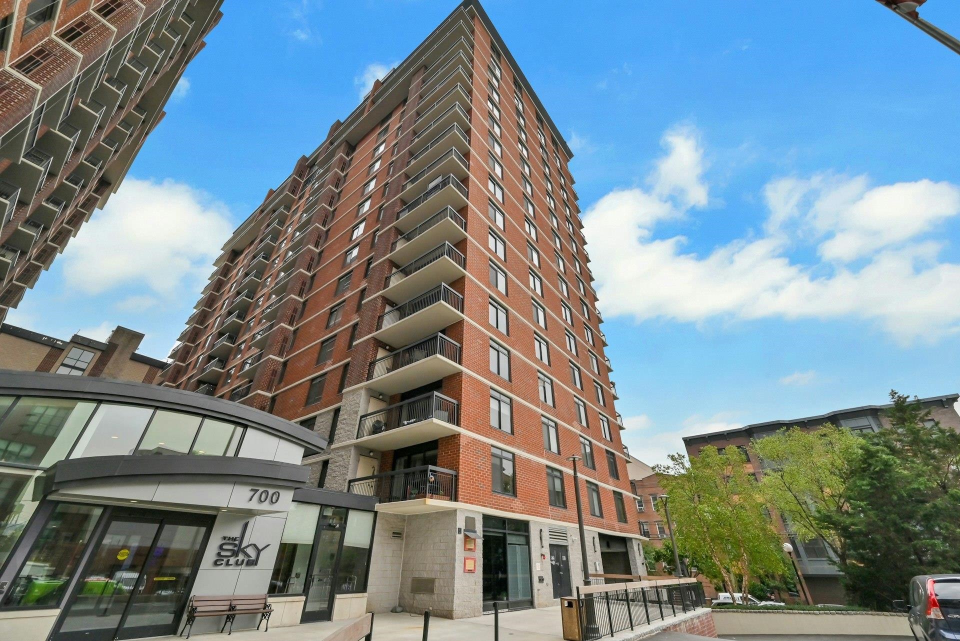 700 1ST ST Unit: 9W