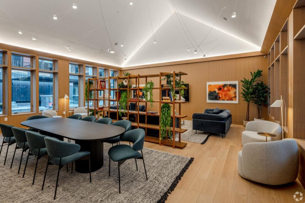 3 NEW YORK AVE Unit: 442