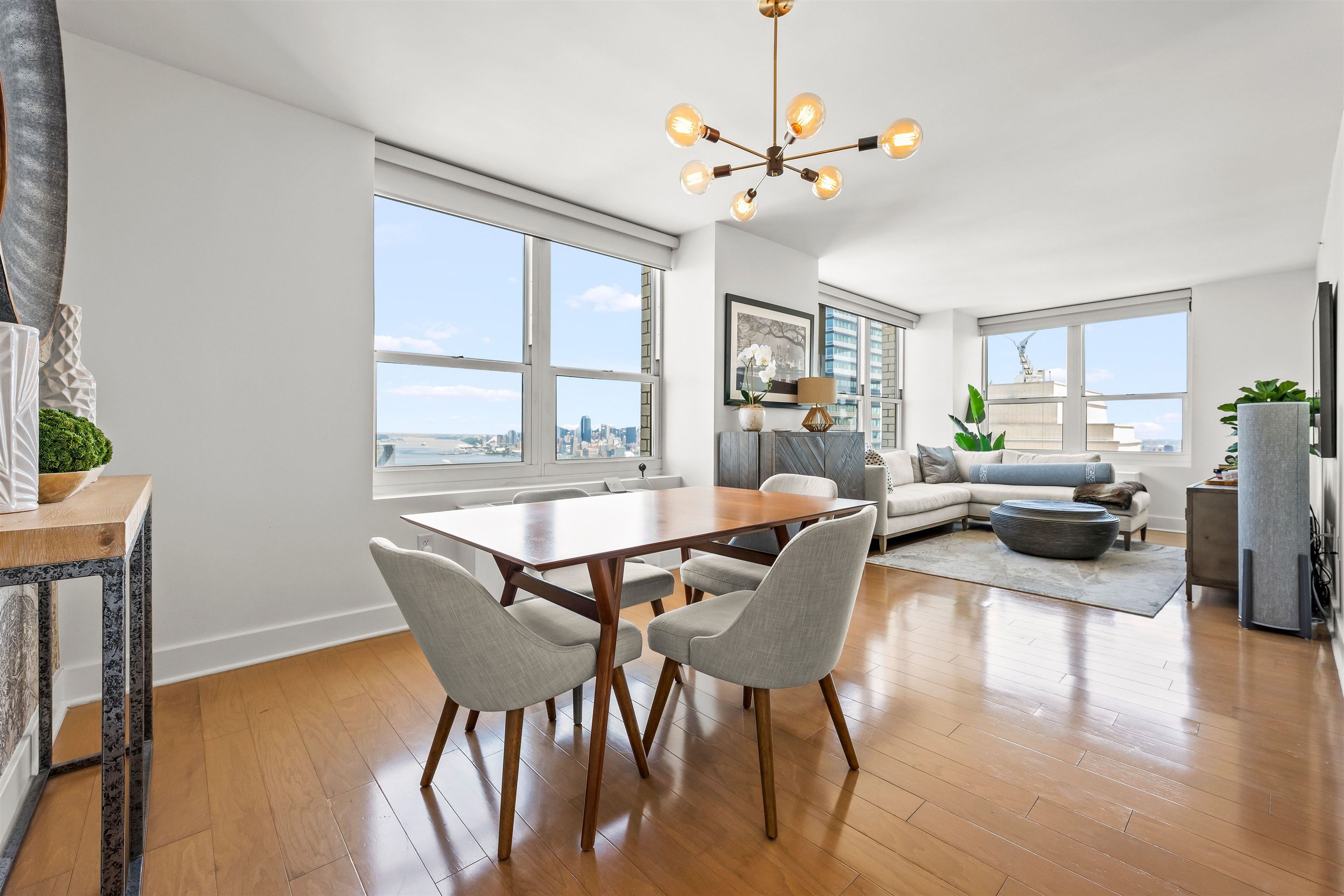88 MORGAN ST Unit: 5503
