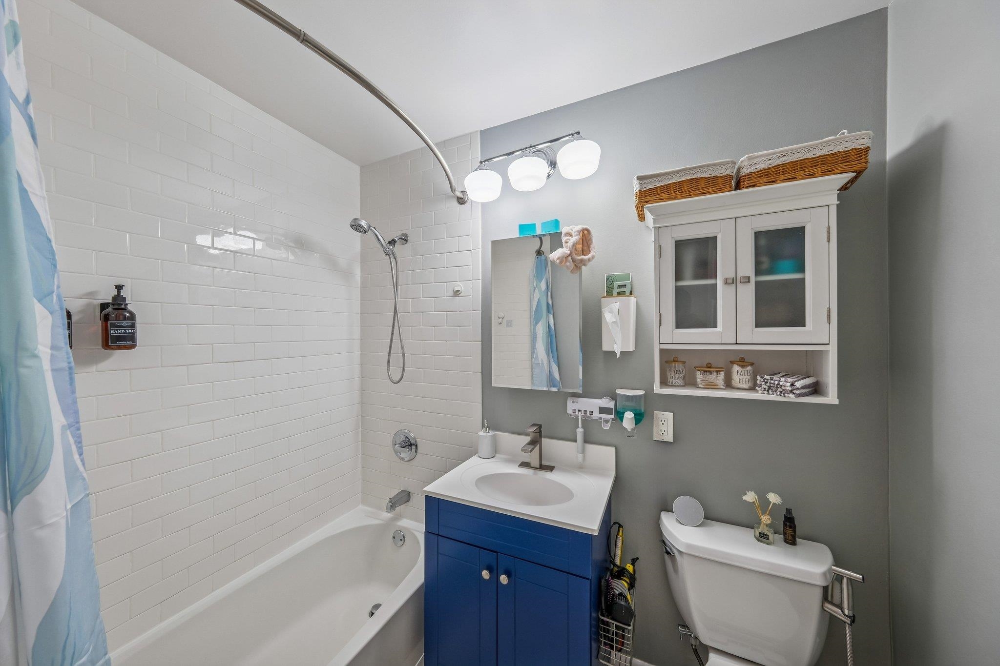 187 WAYNE ST Unit: 313C