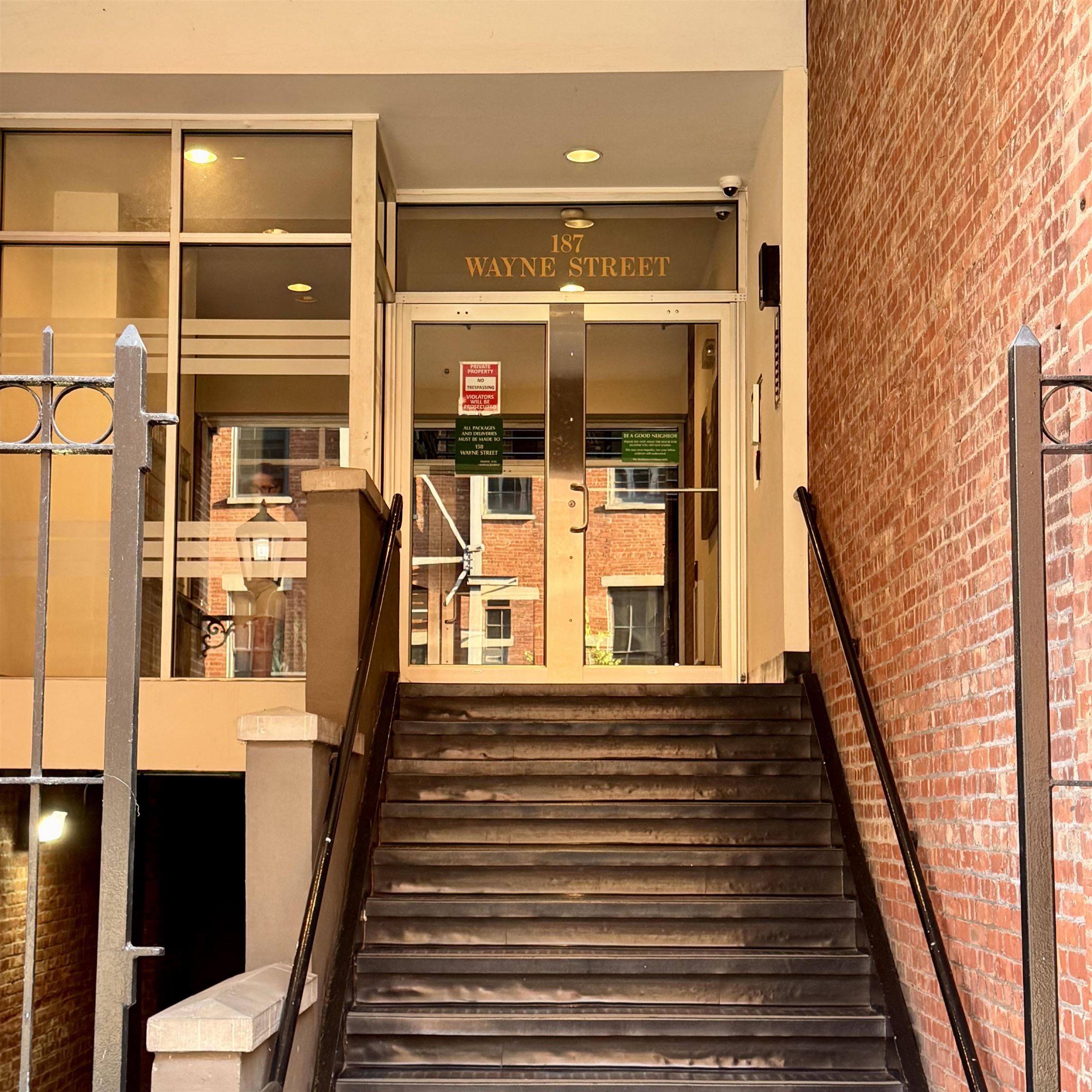 187 WAYNE ST Unit: 313C