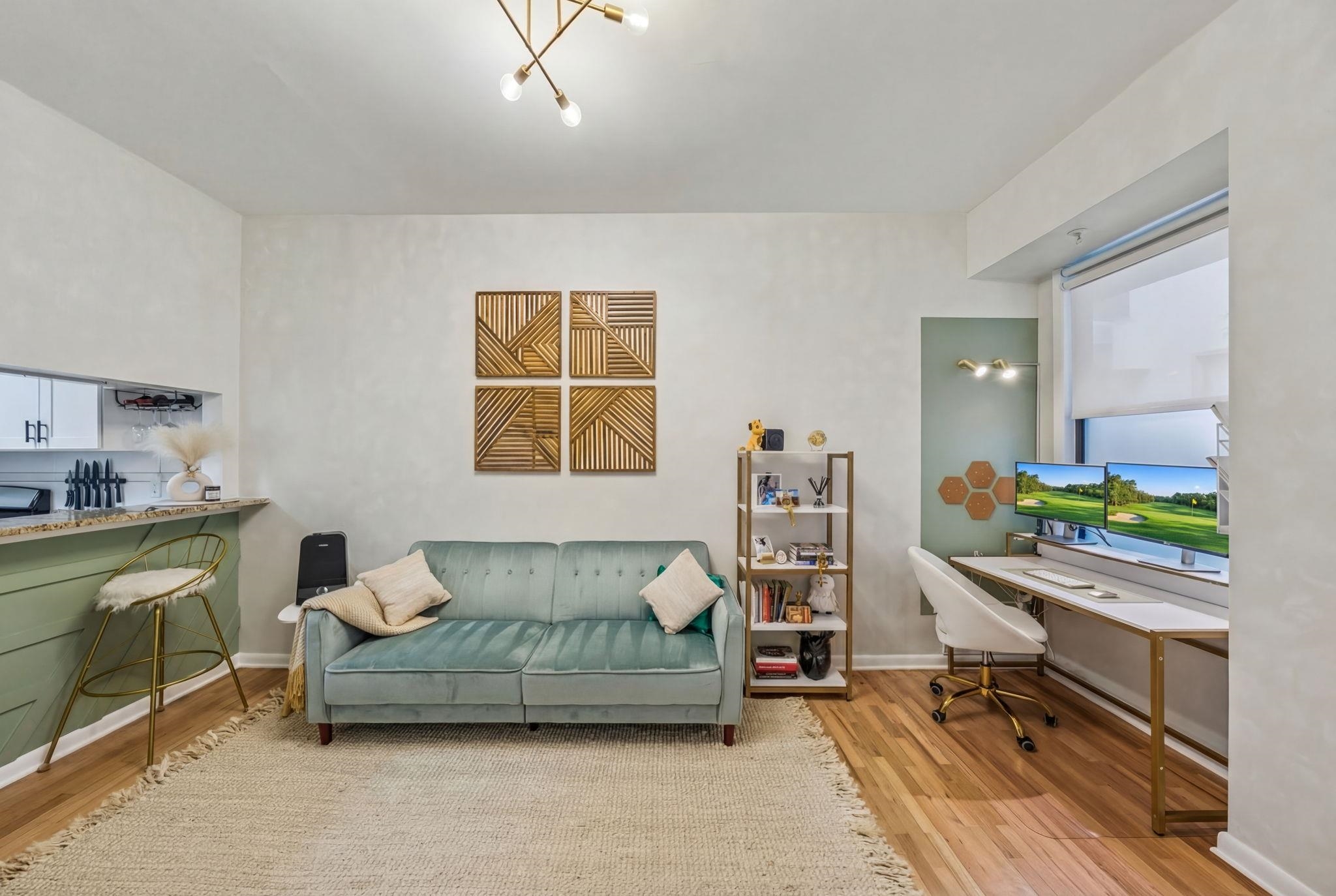 187 WAYNE ST Unit: 313C
