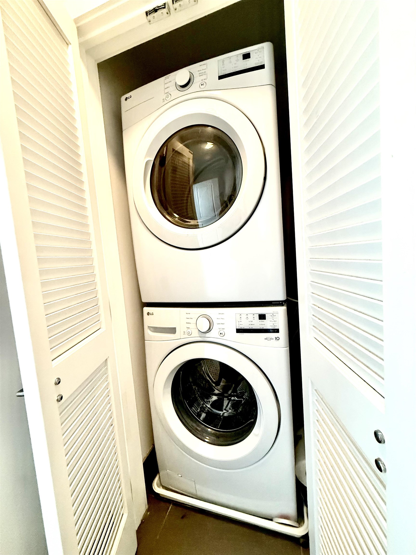 1400 HUDSON ST Unit: 510