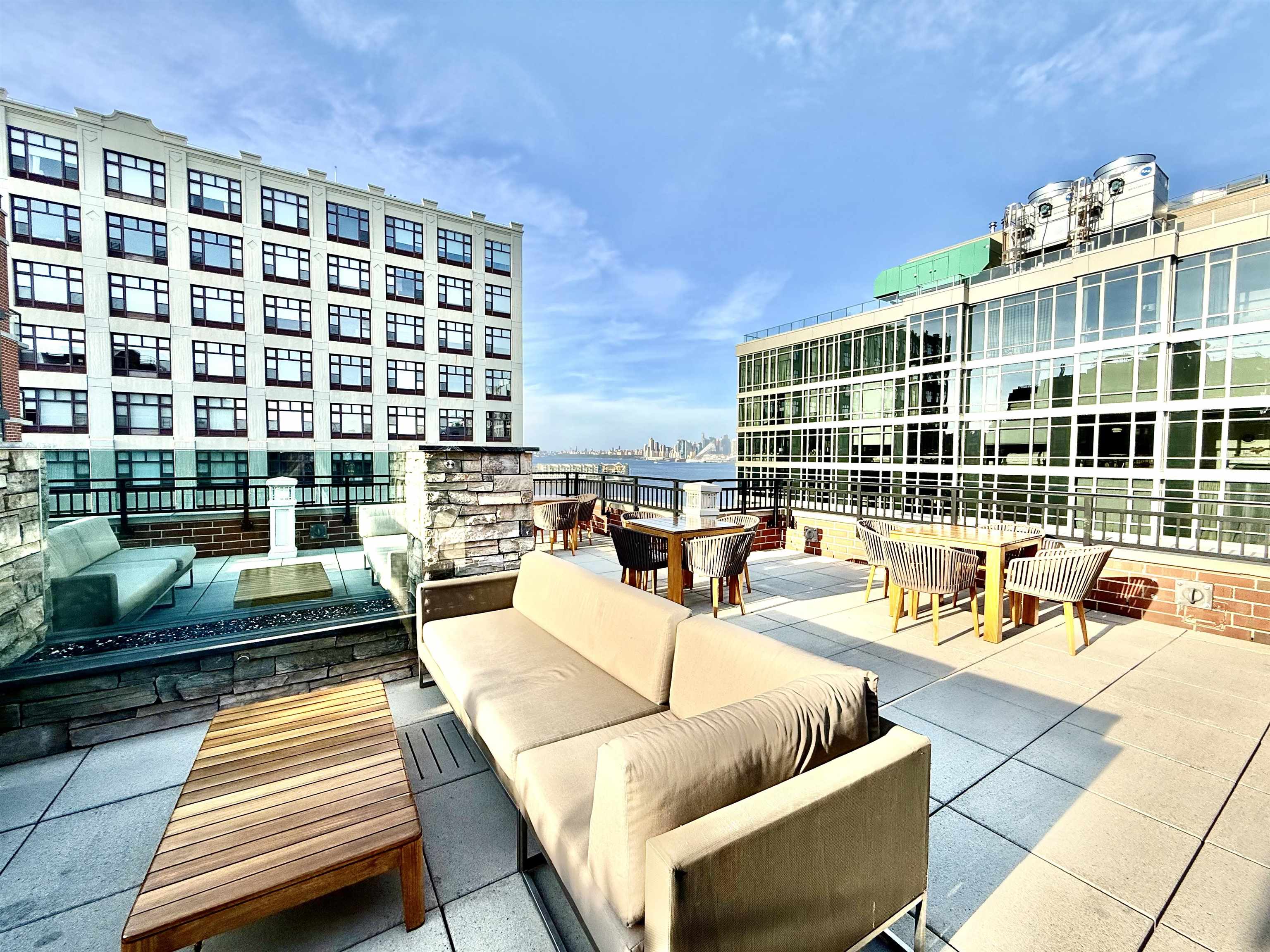 1400 HUDSON ST Unit: 510