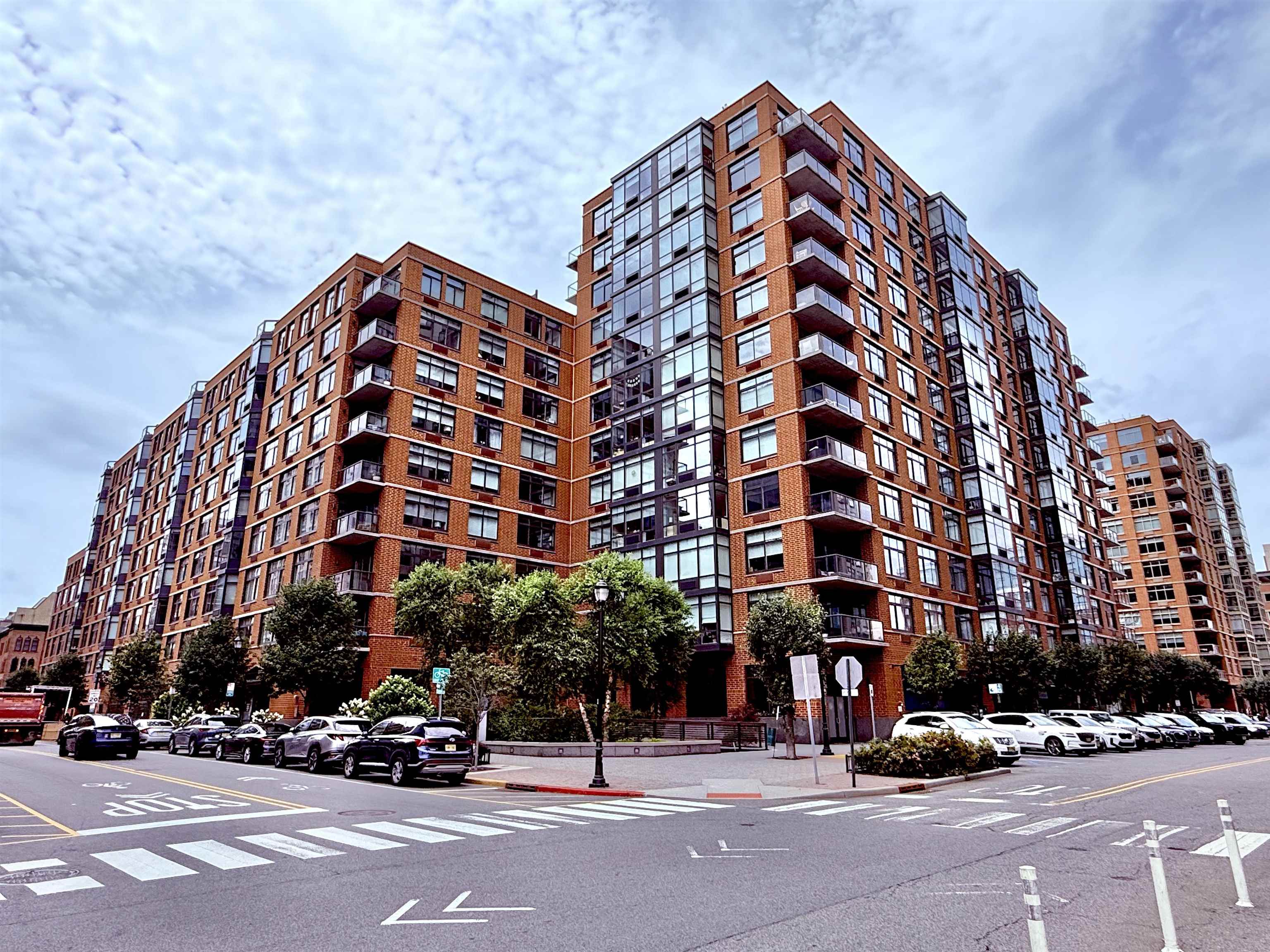 1400 HUDSON ST Unit: 510
