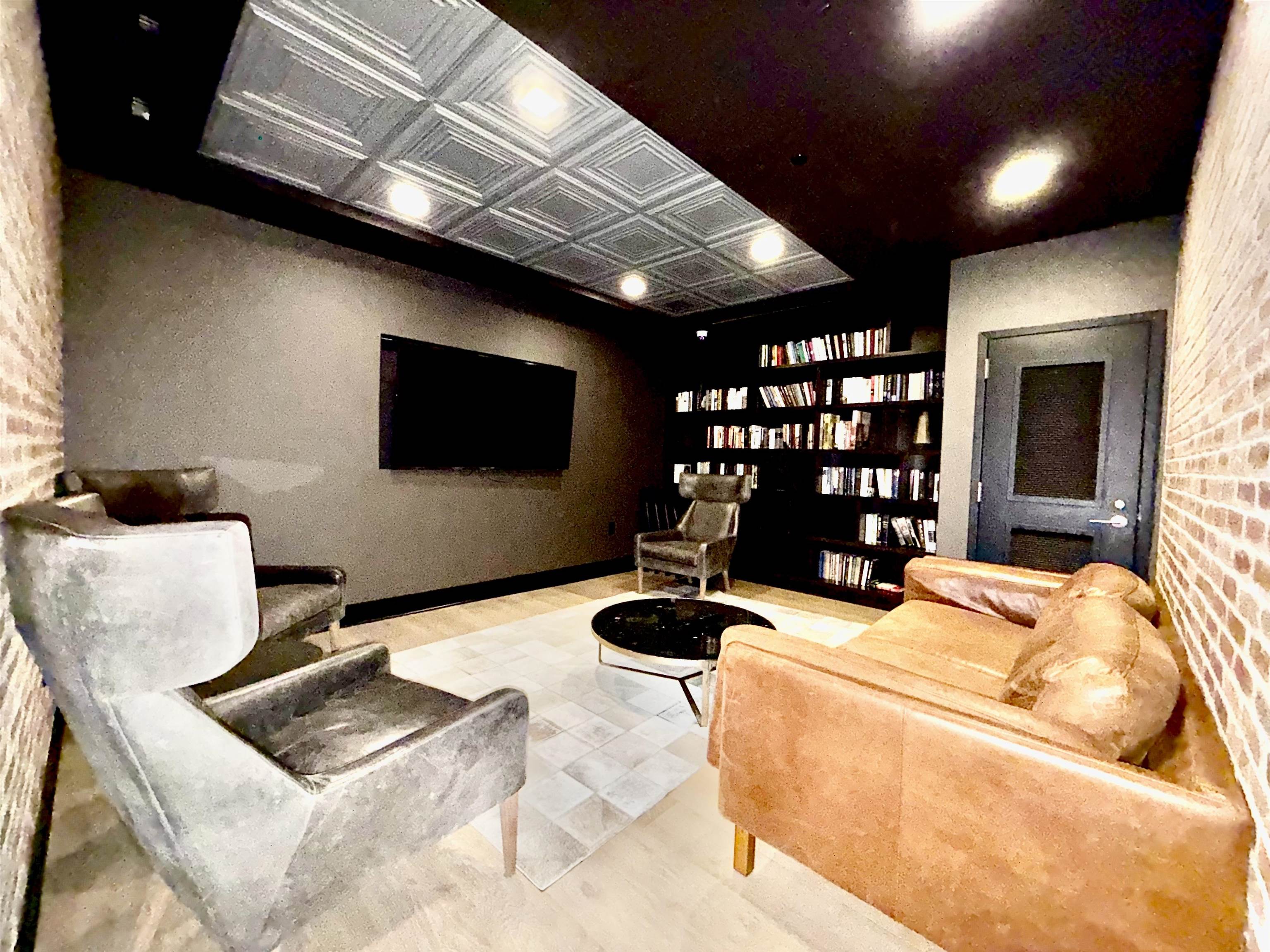 1400 HUDSON ST Unit: 510
