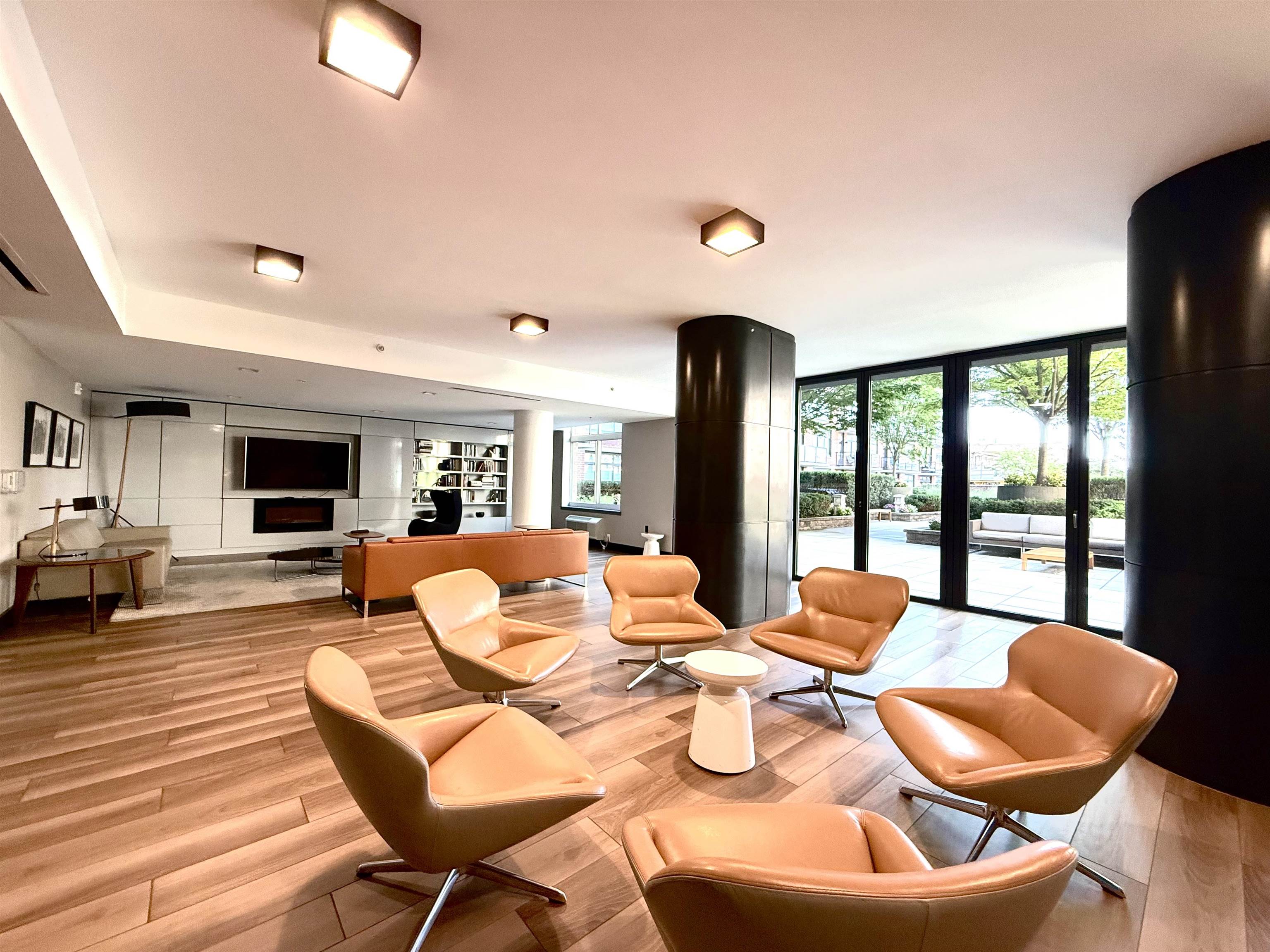 1400 HUDSON ST Unit: 510