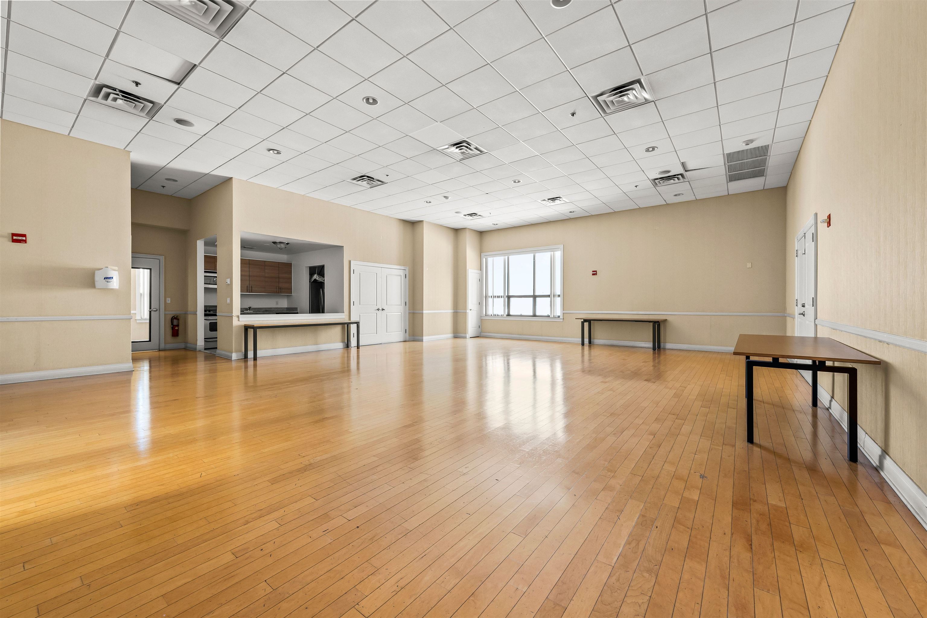 10 REGENT ST Unit: 614